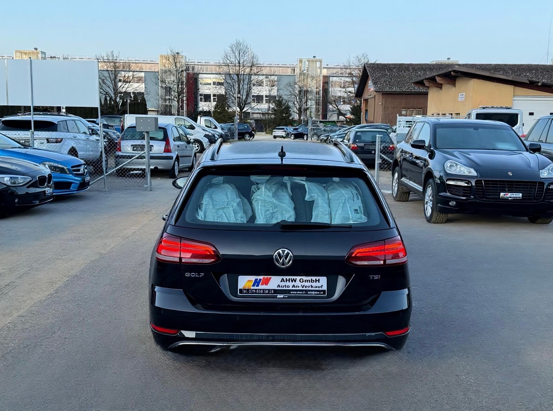 VW Golf Variant 1.4 TSI Comfortline DSG / Ab MFK / Servicegepflegt bei VW / 8-fach bereift / Navi / Sitzheizung / Facelift-image-4
