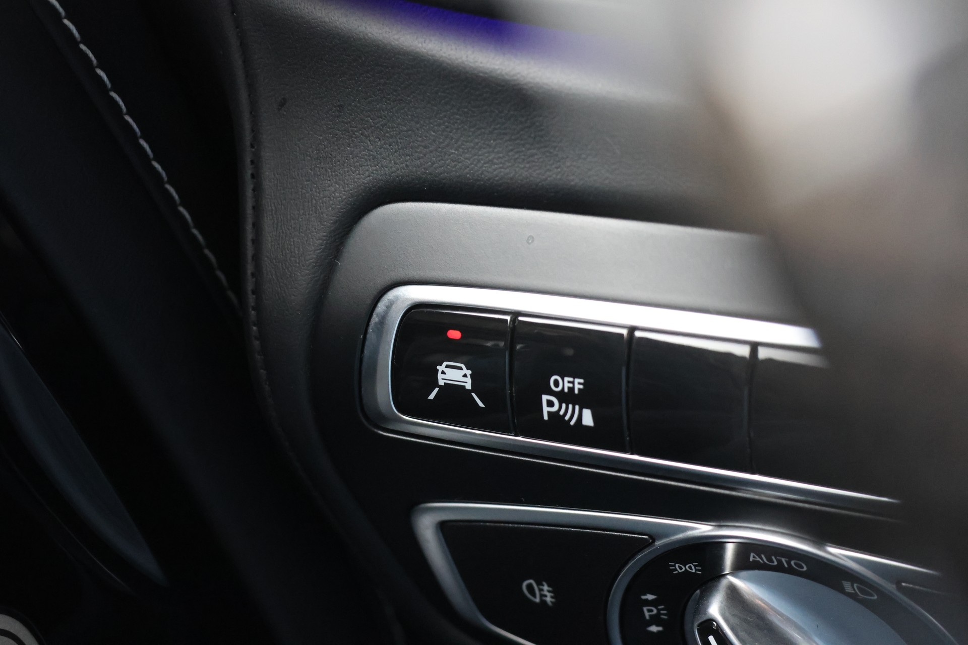 MERCEDES-BENZ G 63 AMG Speedshift Plus G-Tronic "G Manufaktur"-image-32