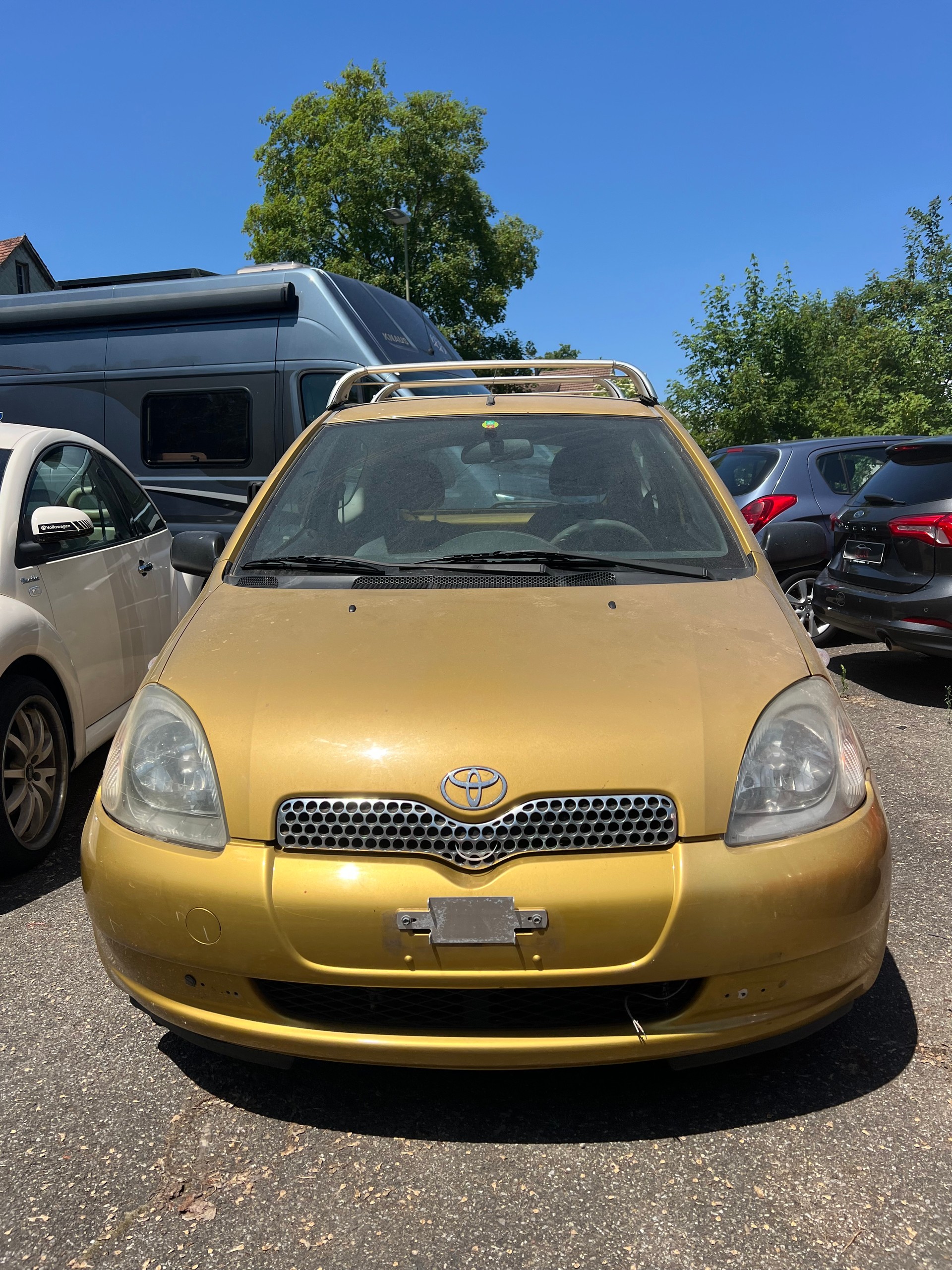 TOYOTA Yaris 1.0 Linea Terra