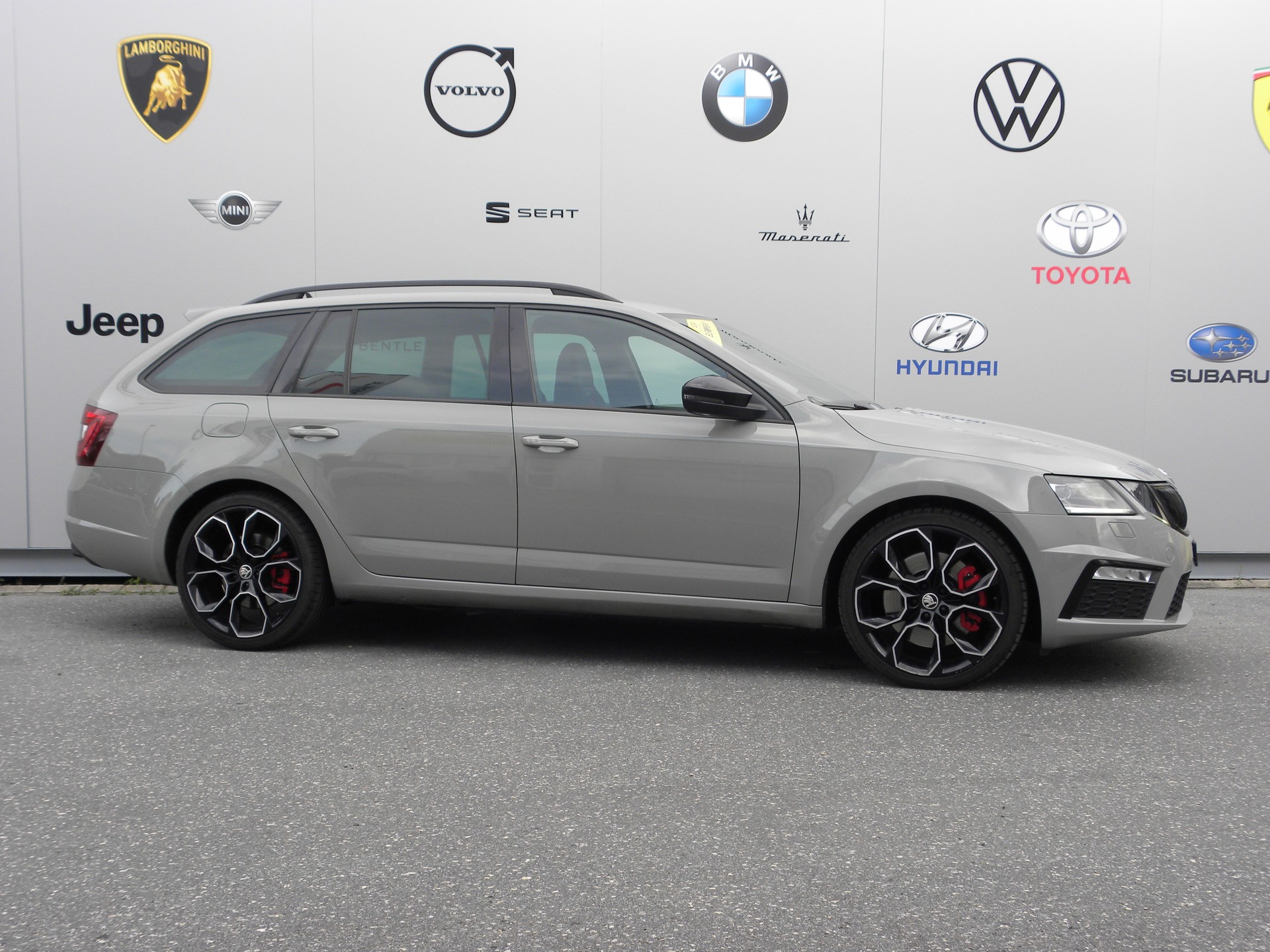 SKODA Octavia Combi 2.0 TSI RS DSG ABT-image-4