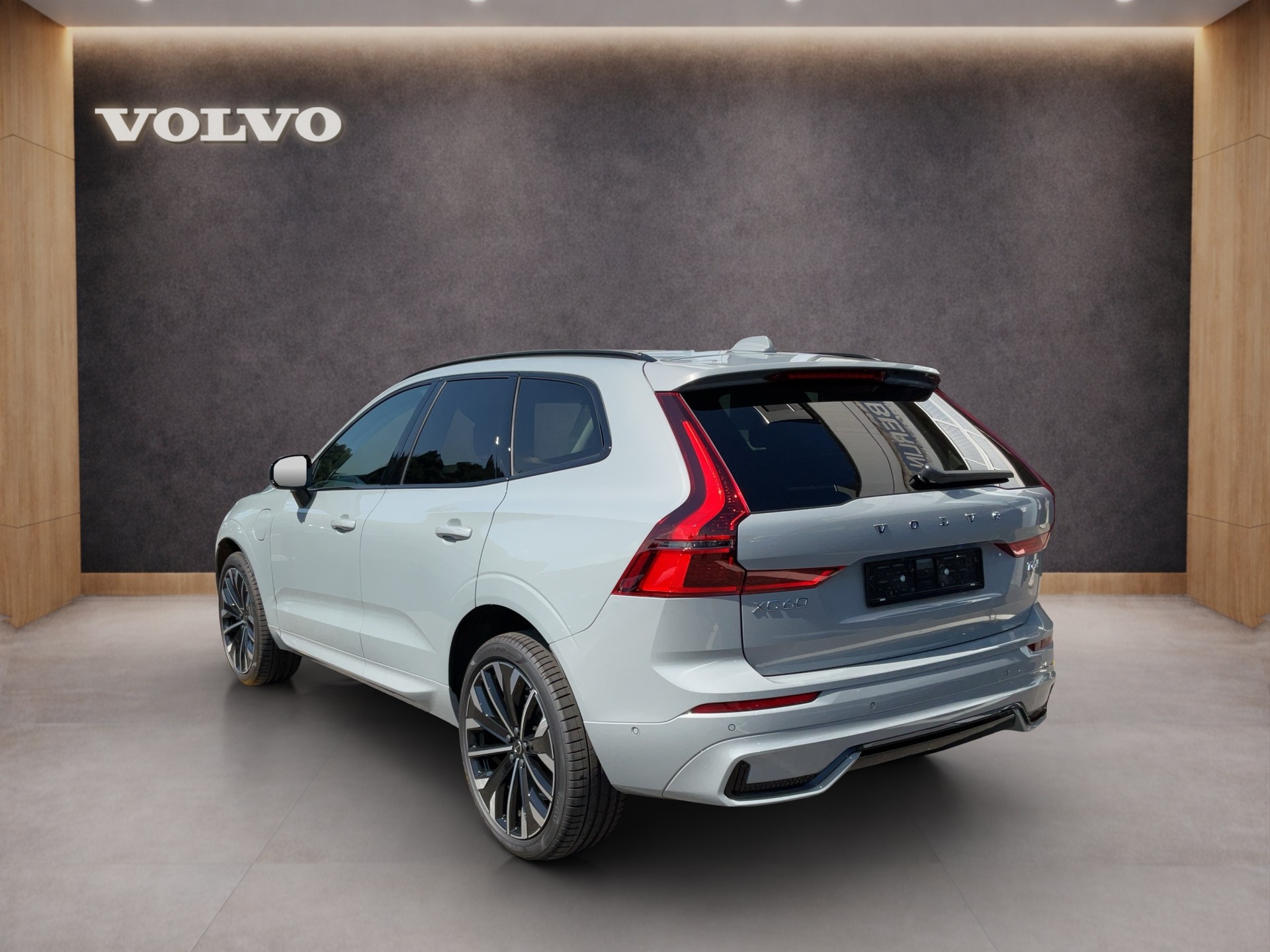 VOLVO XC60 2.0 T6 TE Ultra Dark eAWD-showroom-element-3