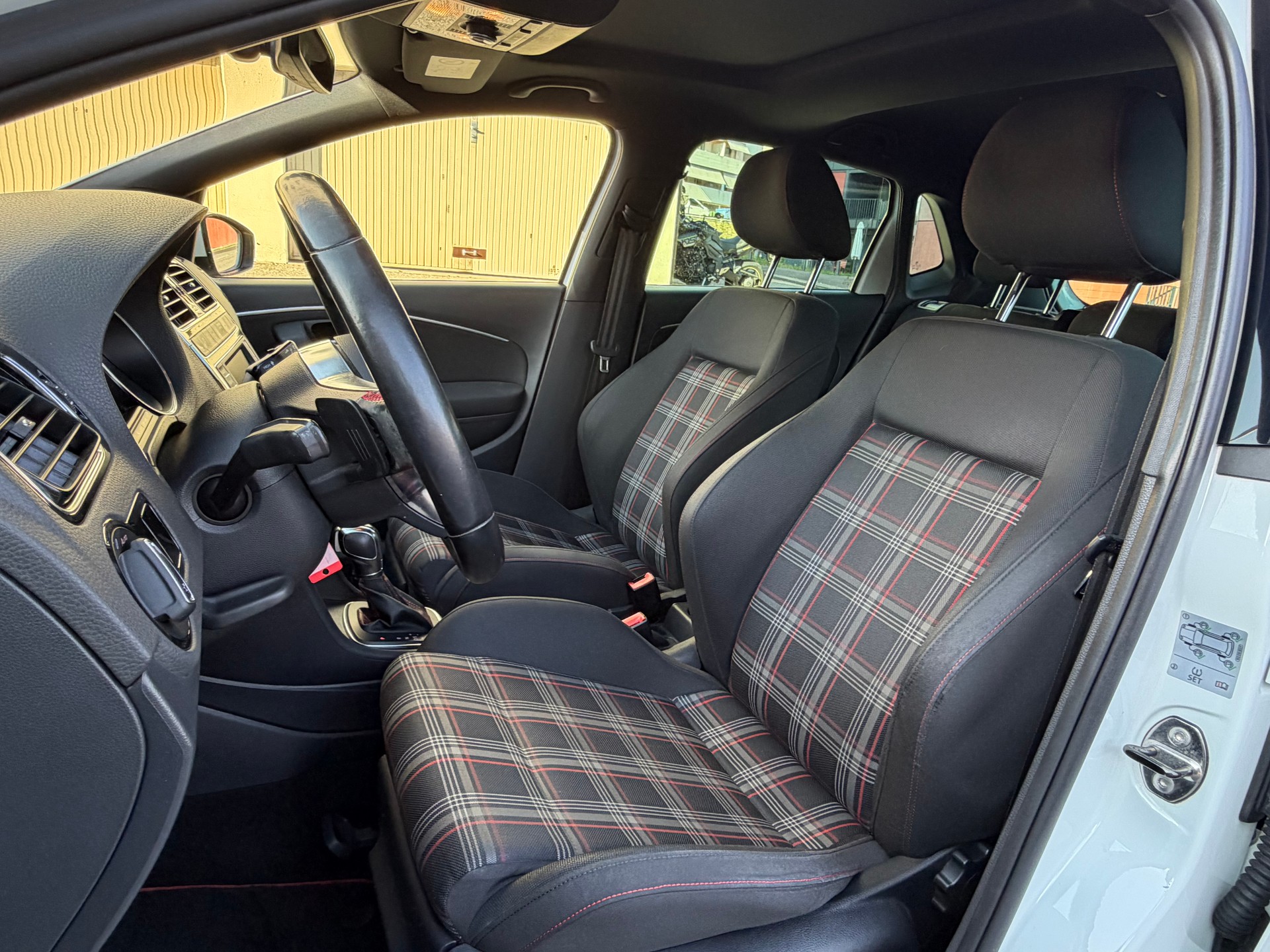 VW Polo 1.8 TSI GTI DSG-image-7