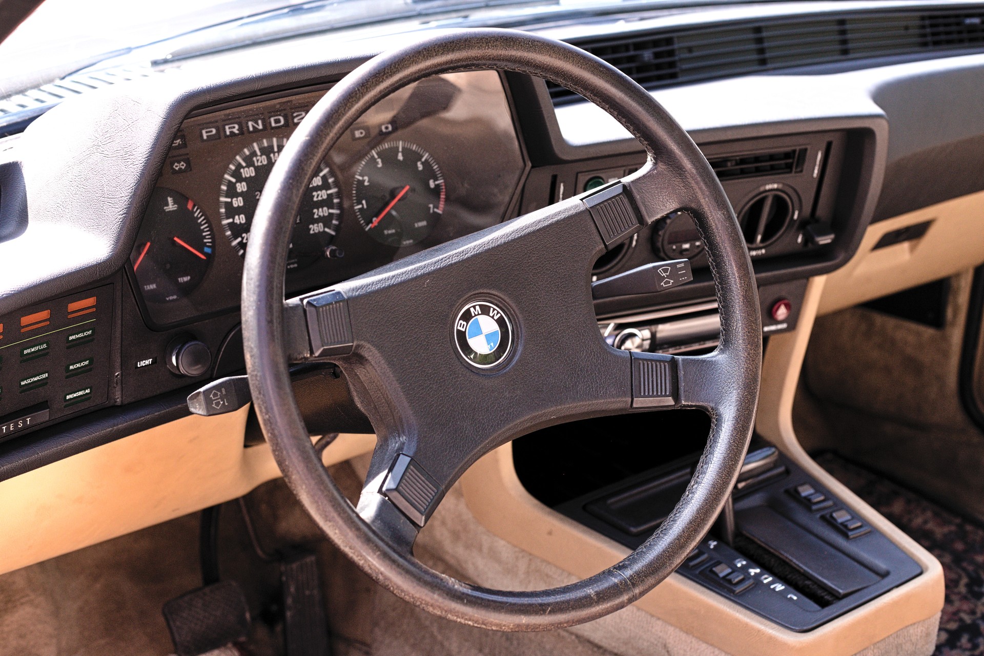 BMW CSI-image-3
