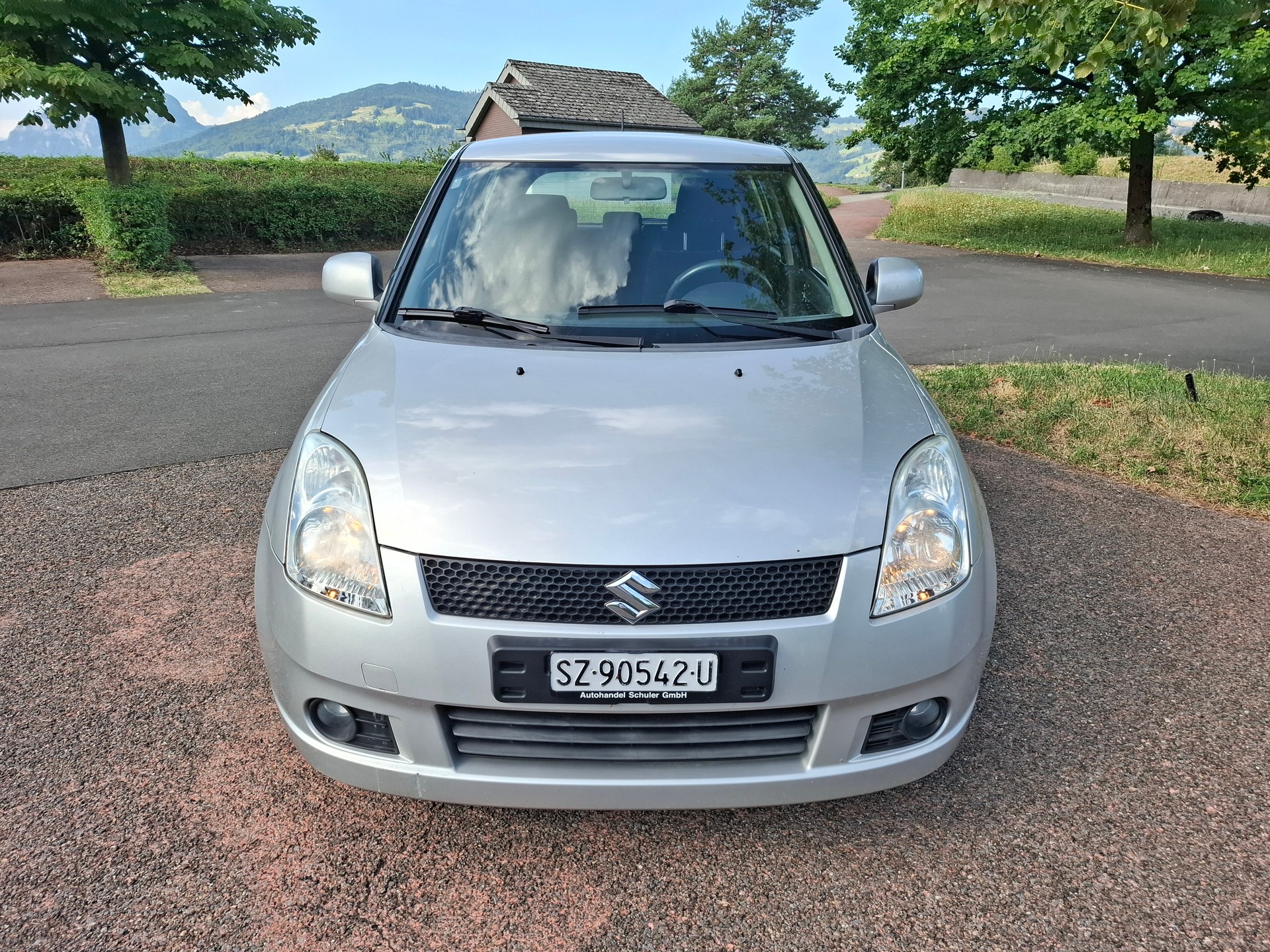 SUZUKI Swift 1.3i 16V GL 4x4-image-1