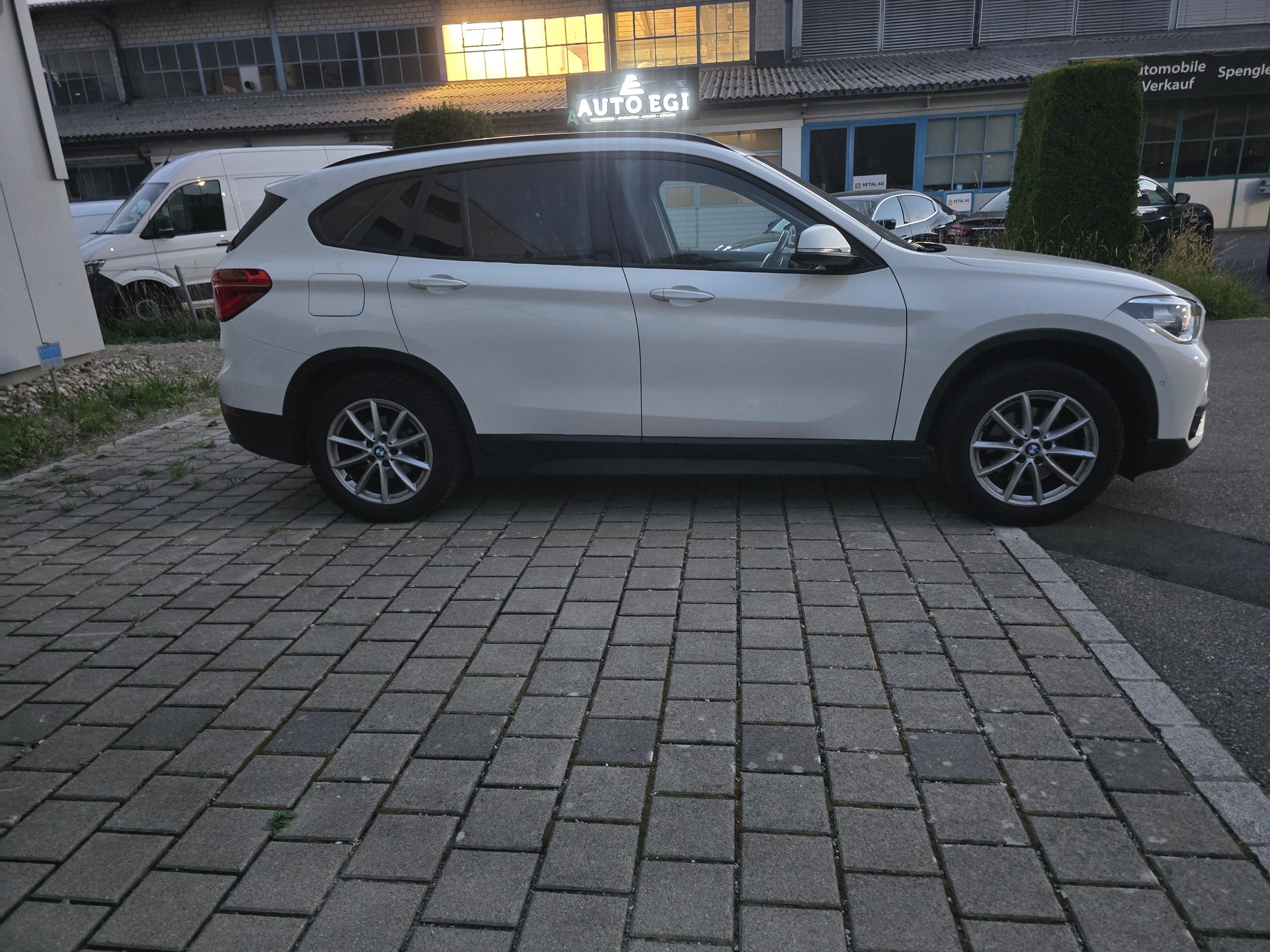BMW X1 xDrive 18d Steptronic-image-3