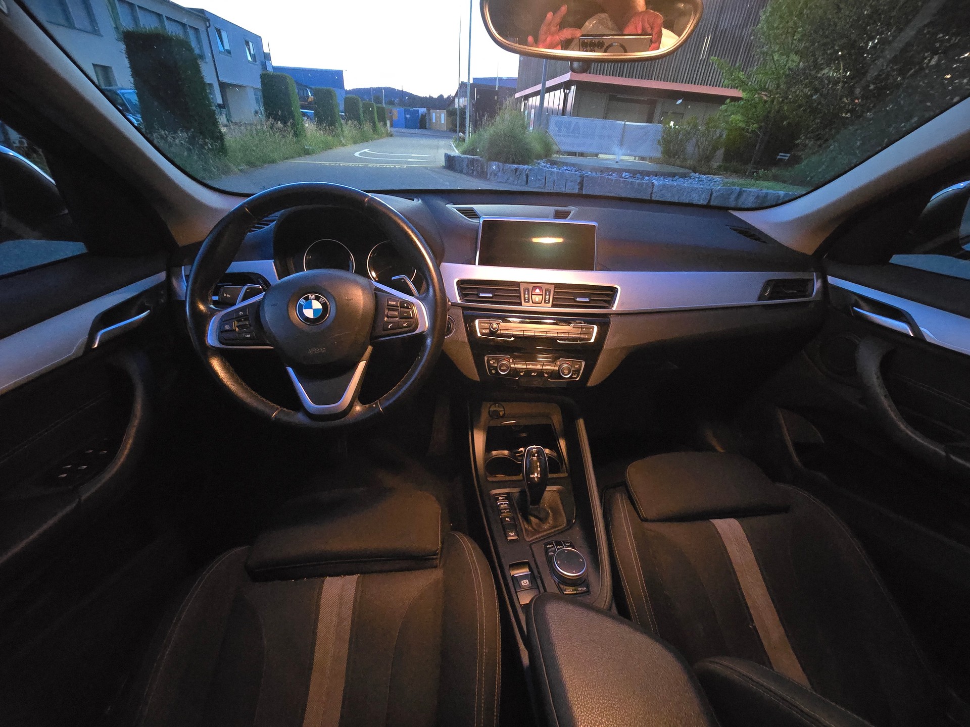 BMW X1 xDrive 18d Steptronic-image-9