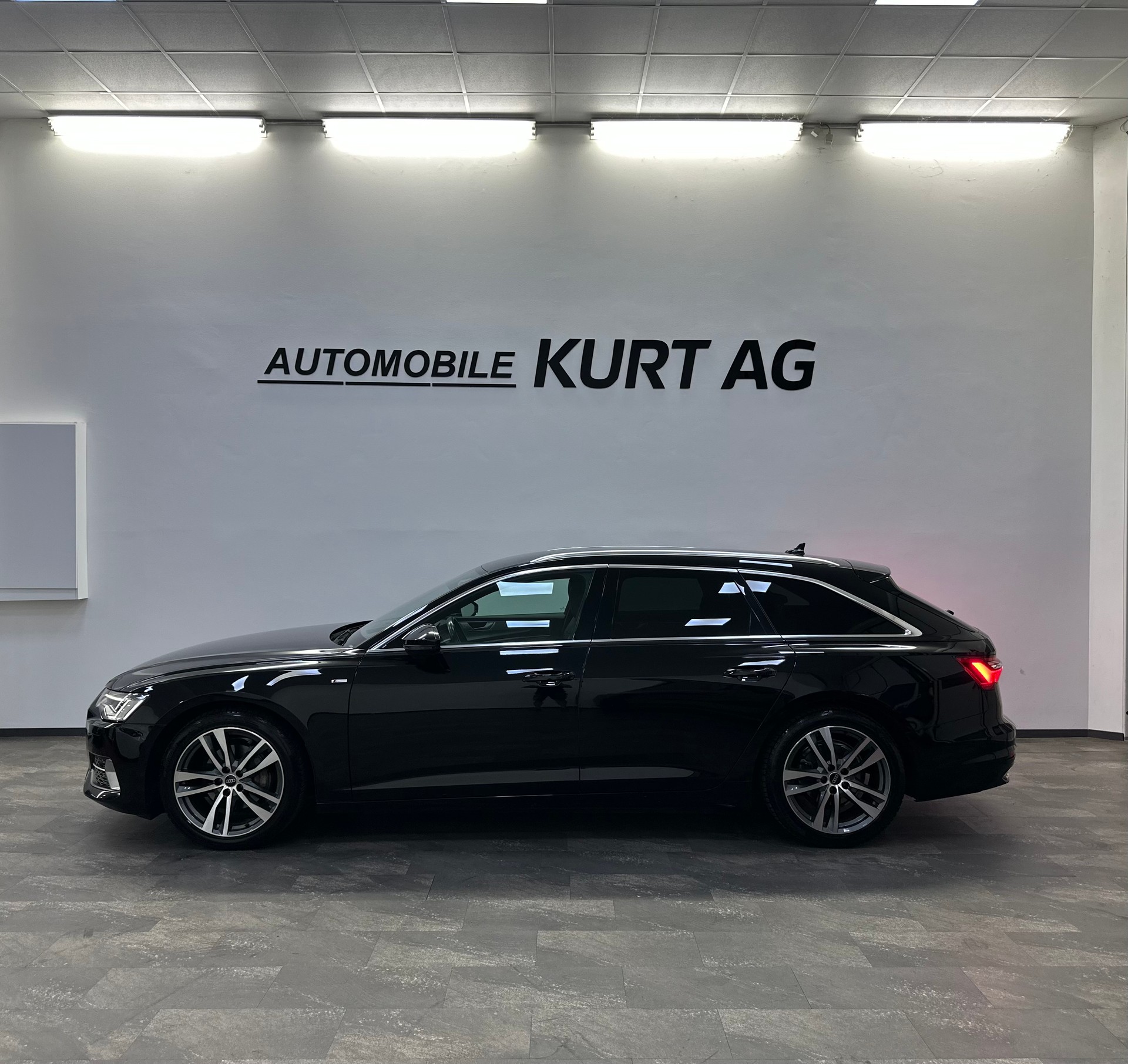 AUDI A6 Avant 40 TDI quattro S-tronic-showroom-element-2