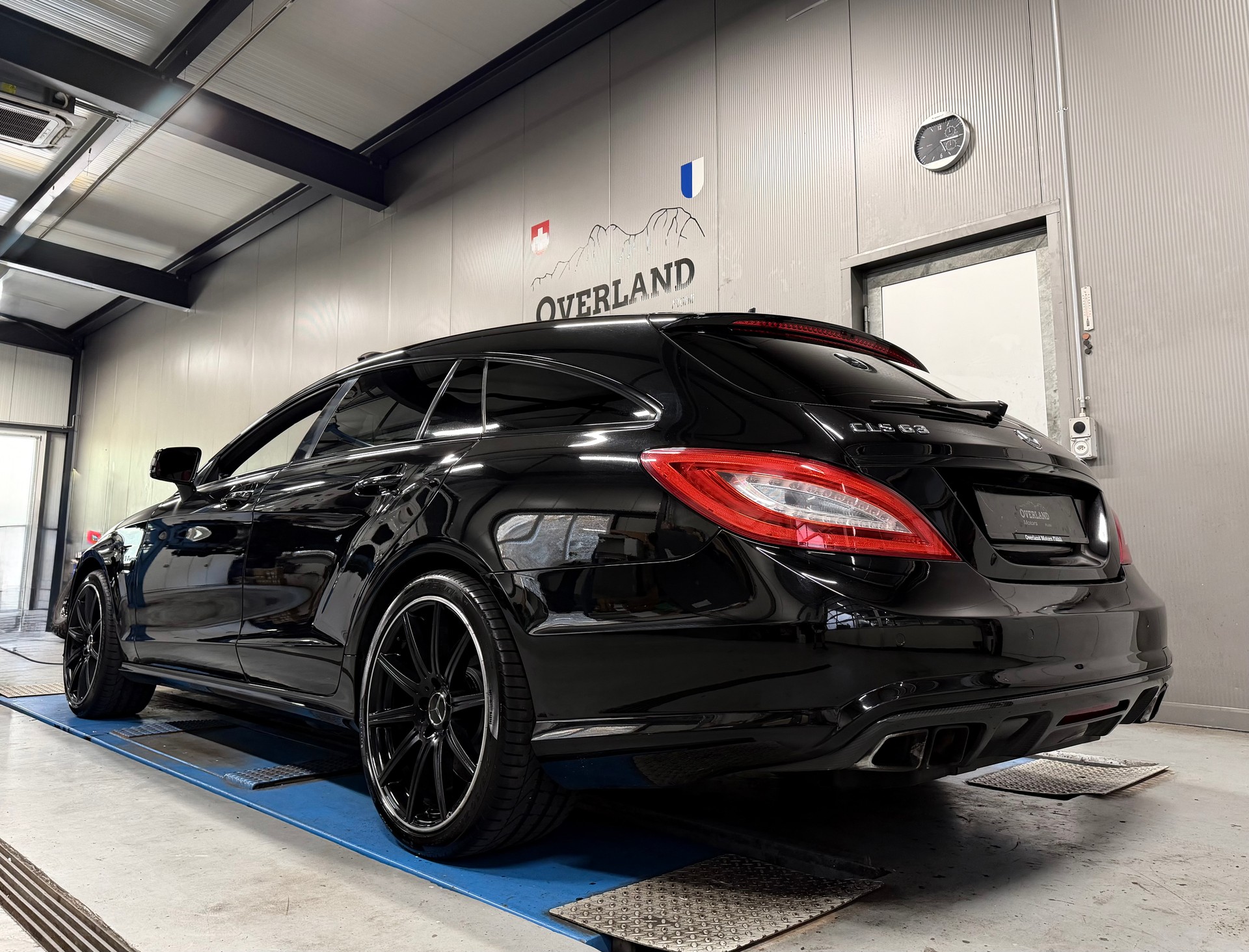 MERCEDES-BENZ CLS Shooting Brake 63 AMG S 4Matic Speedshift MCT-showroom-element-2