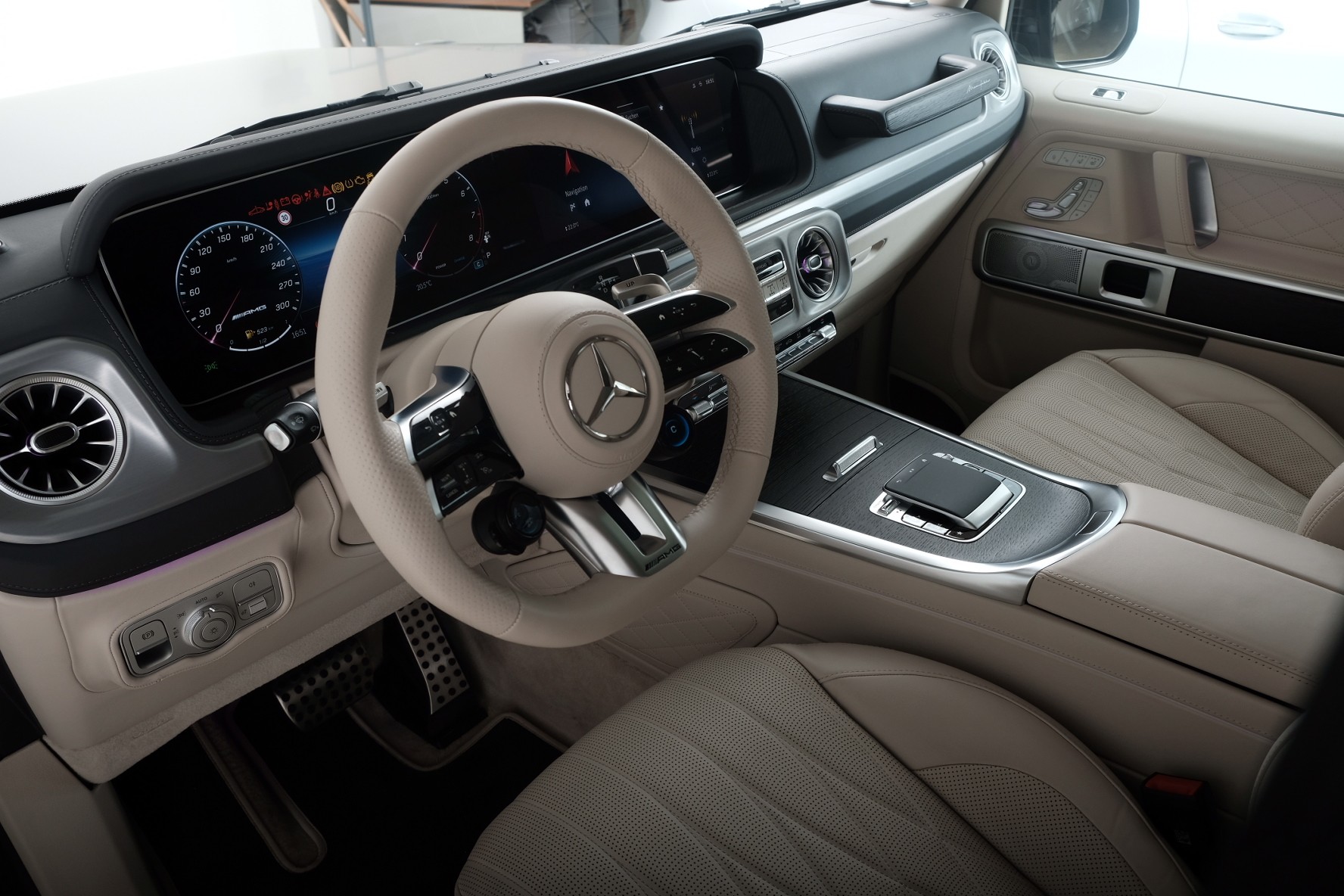 MERCEDES-BENZ G 63 AMG Speedshift Plus G-Tronic-image-8
