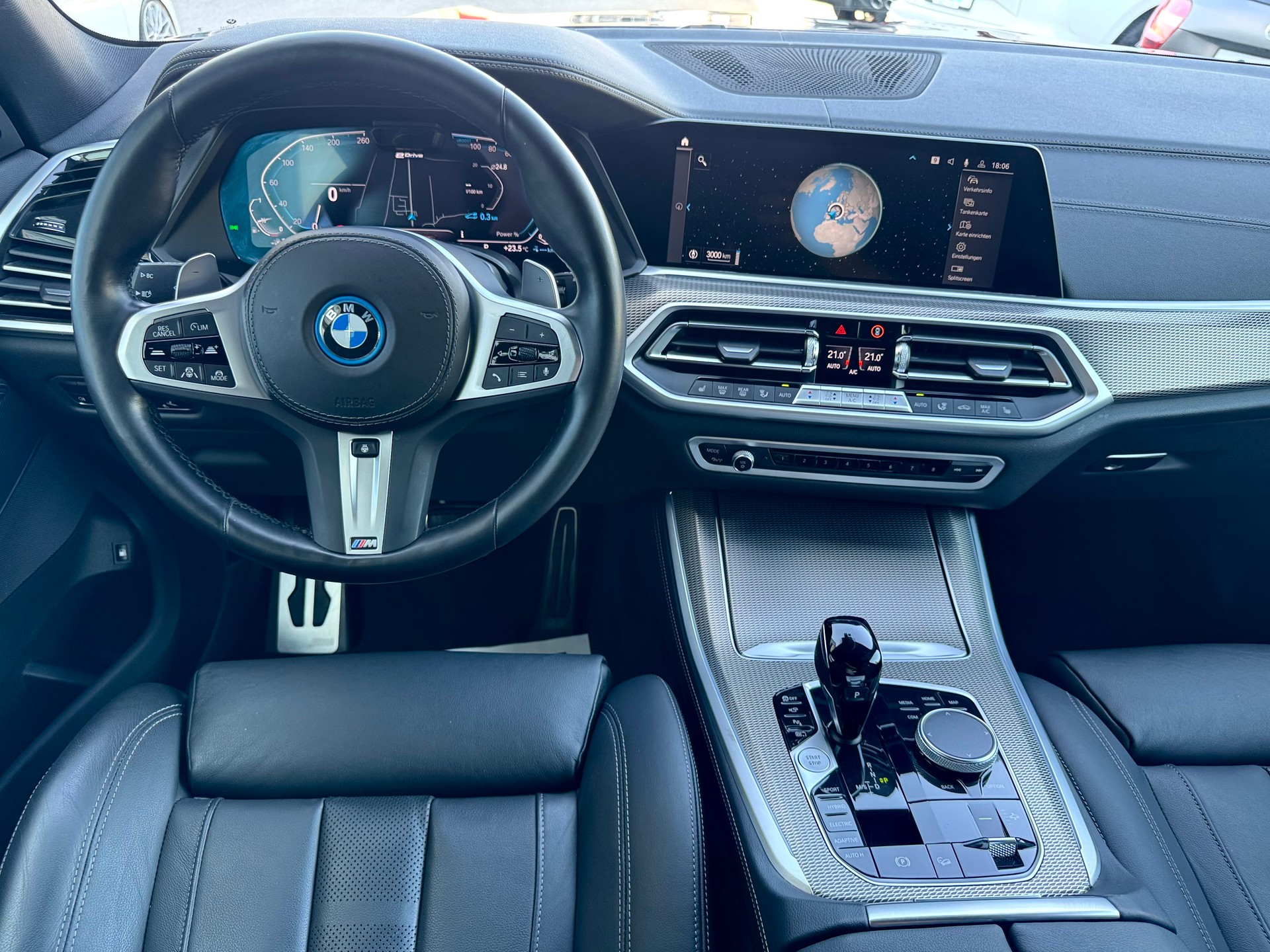 BMW X5 xDrive45e M Sport Steptronic-showroom-element-3