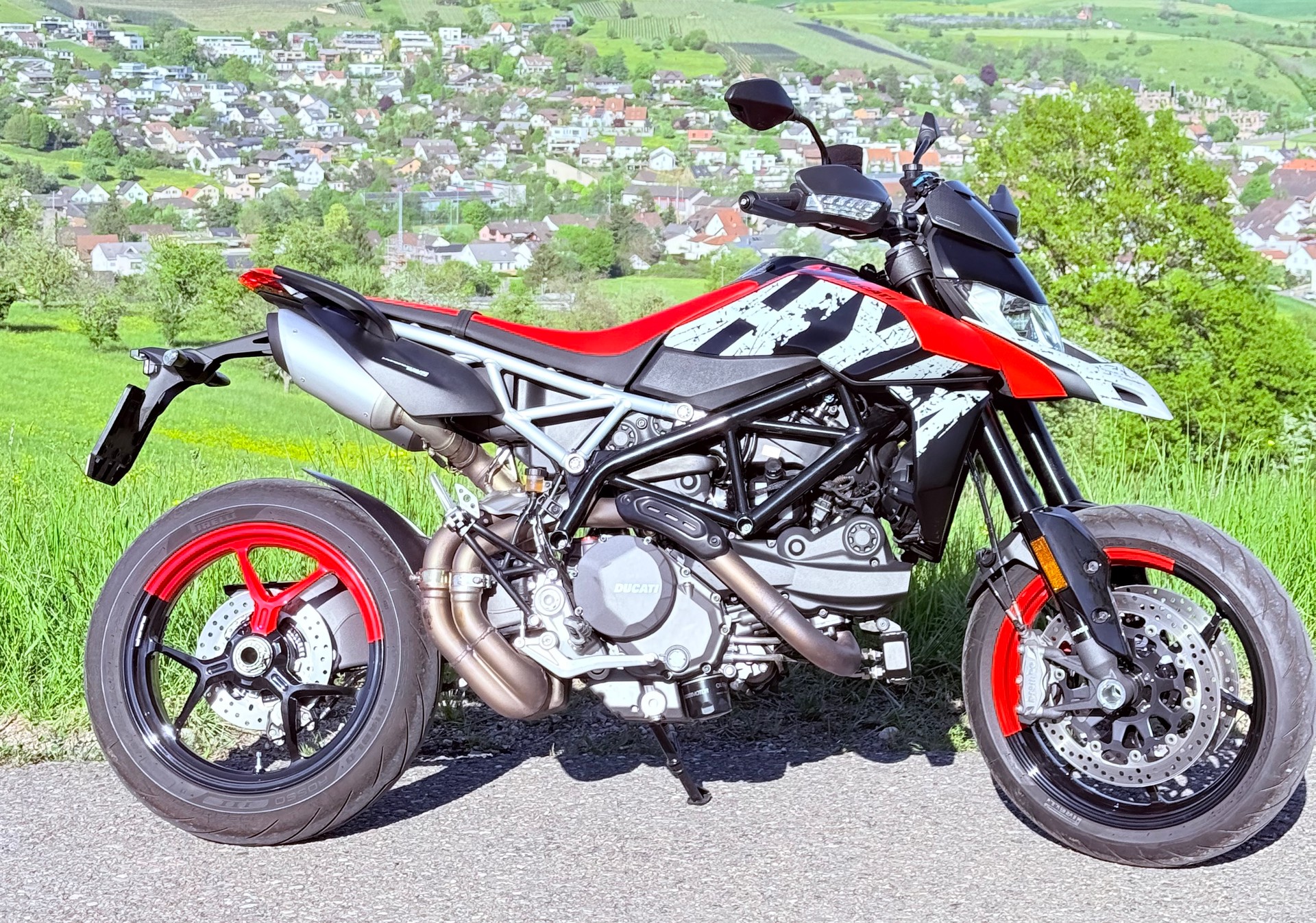 DUCATI Hypermotard 950 RVE (35kW)-image-0