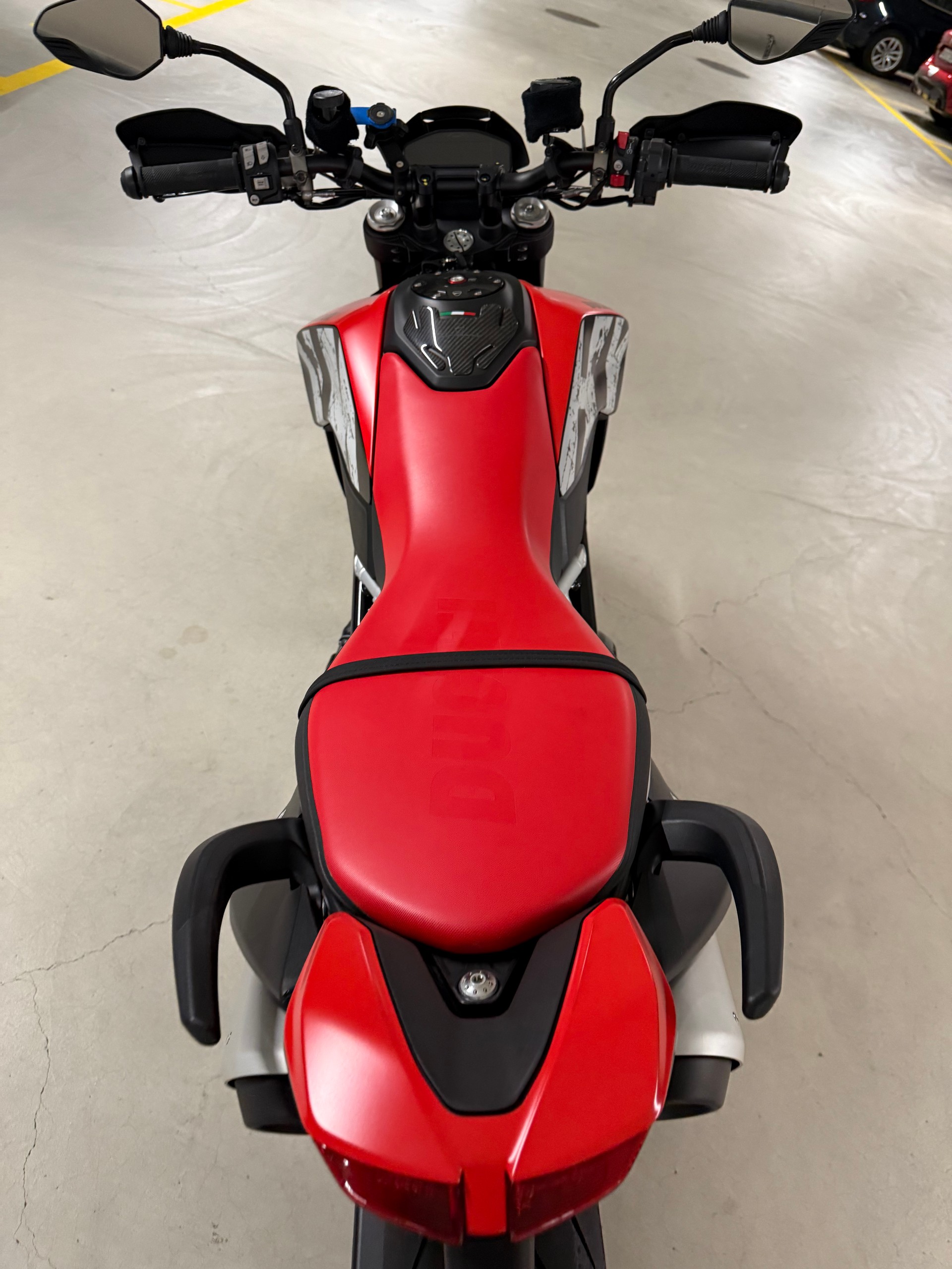 DUCATI Hypermotard 950 RVE (35kW)-image-12