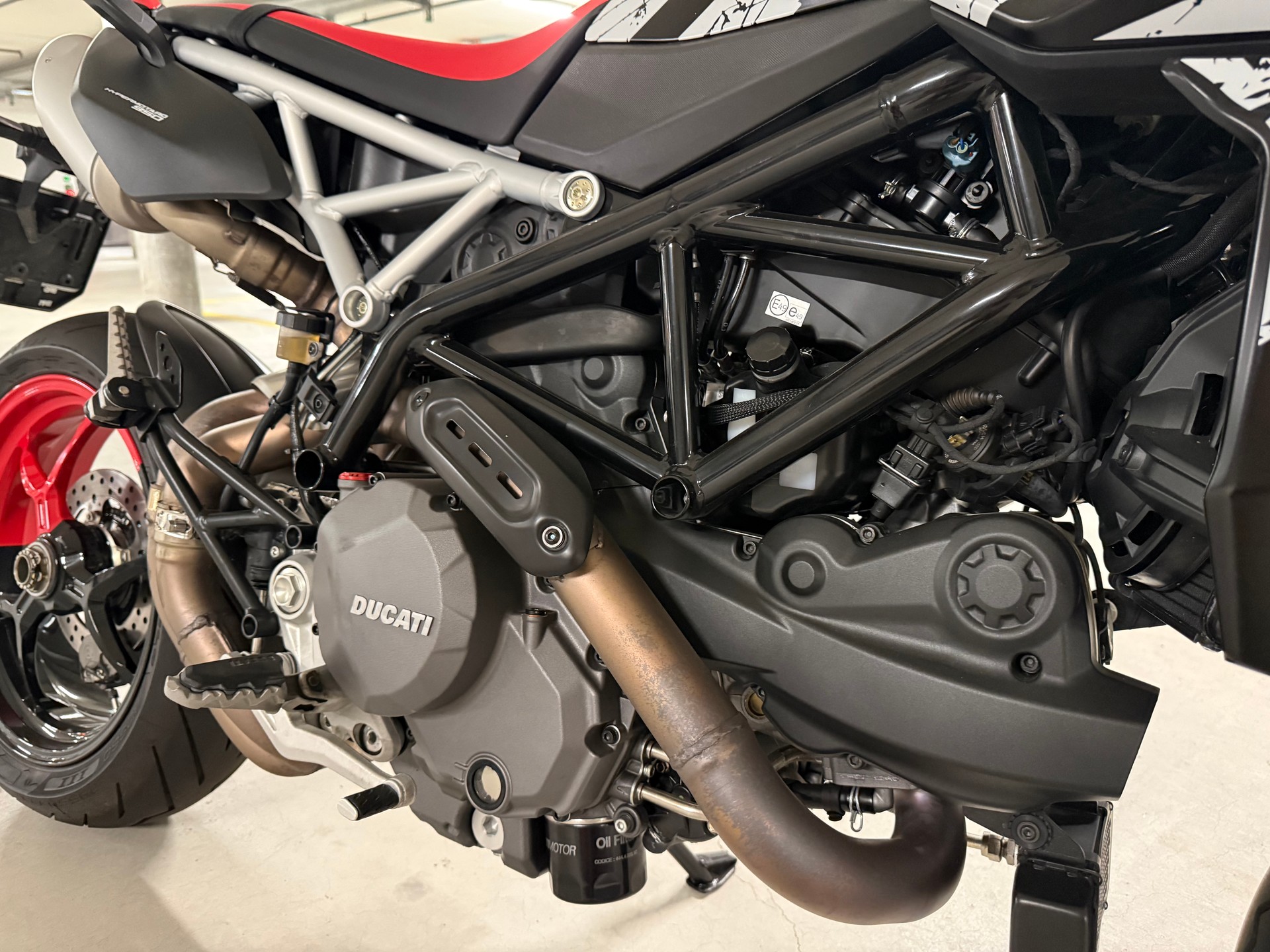 DUCATI Hypermotard 950 RVE (35kW)-image-7
