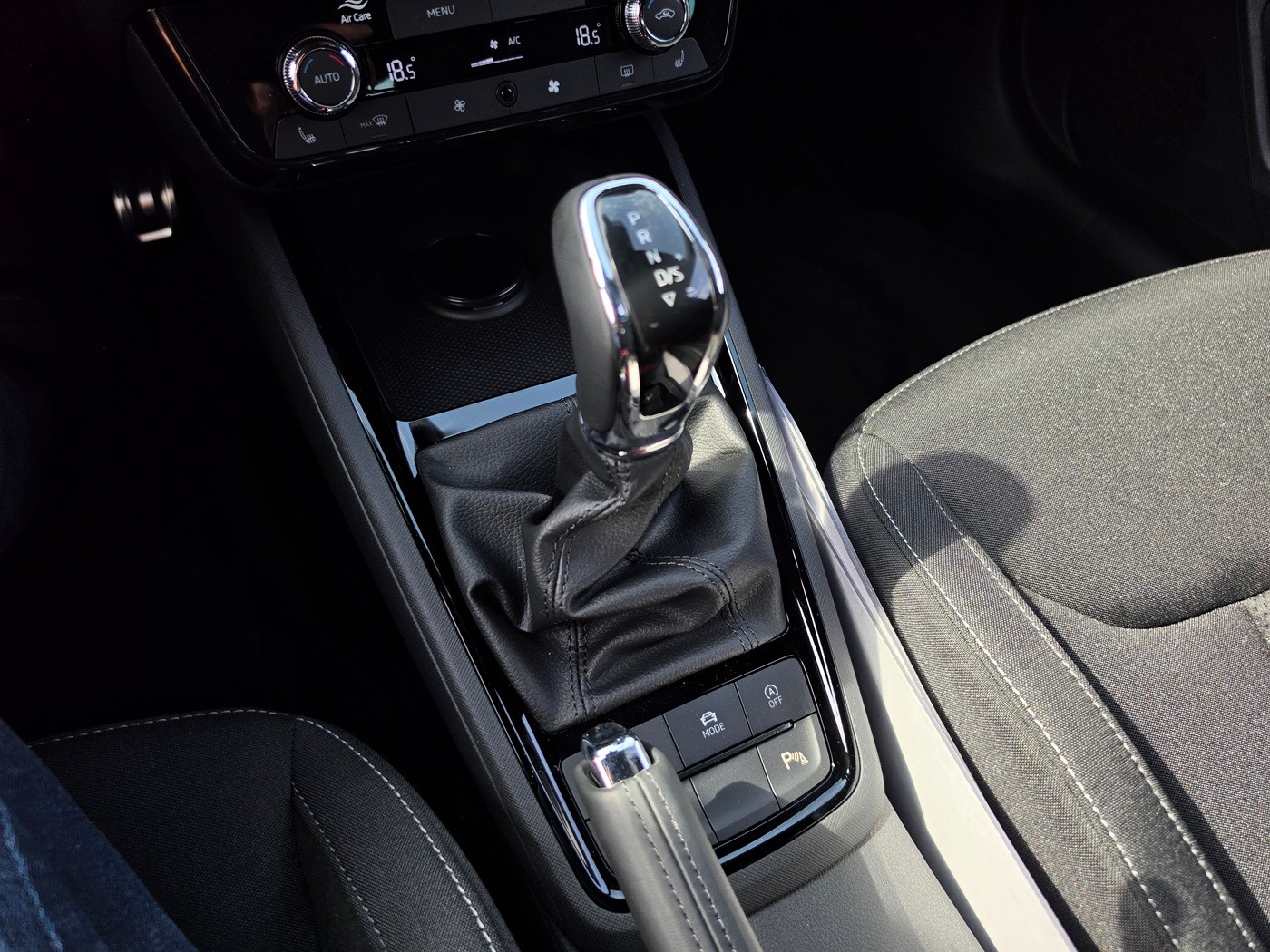 SKODA Kamiq 1.0 TSI Dynamic DSG-image-13