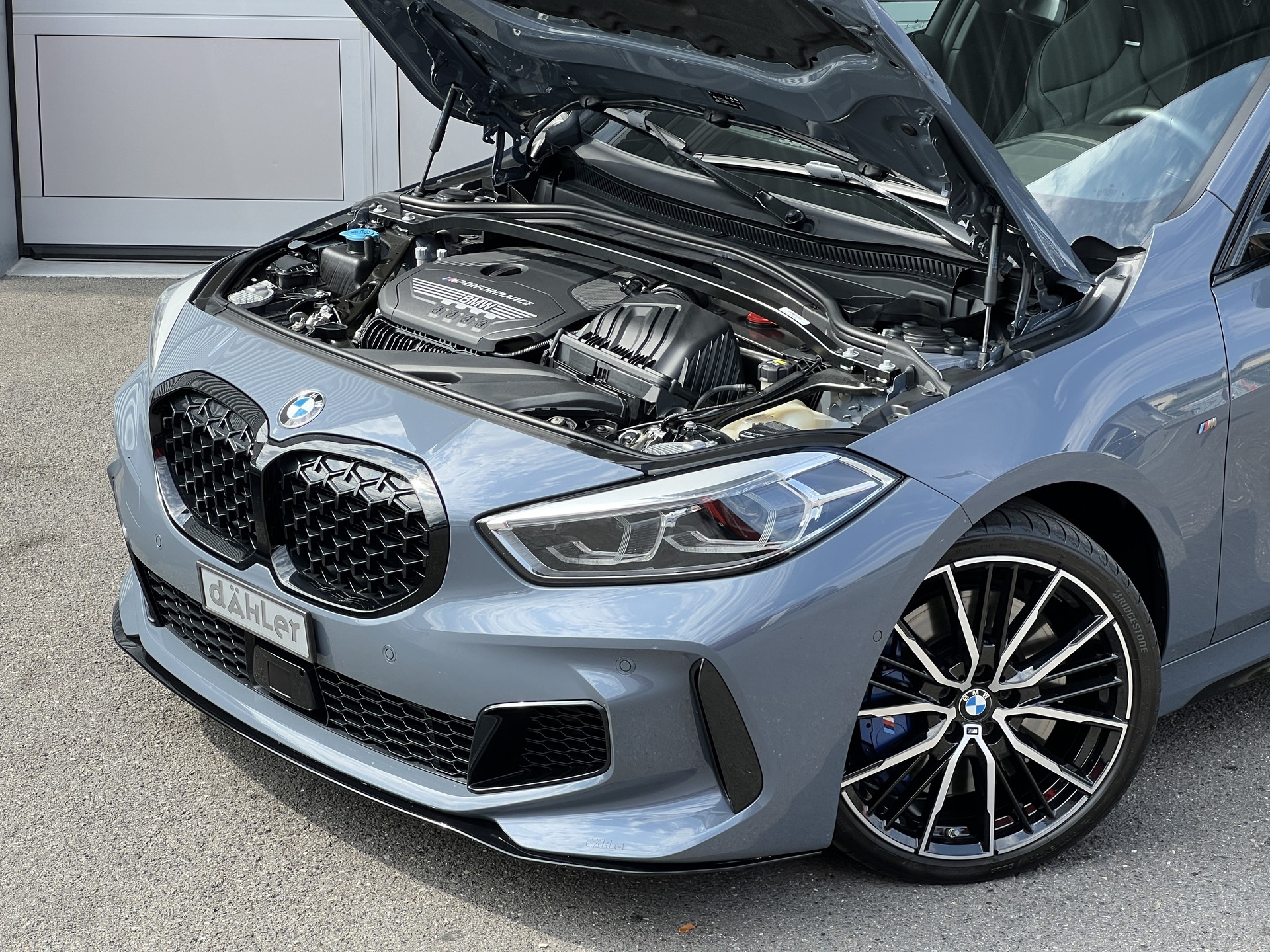 BMW M135i xDrive Steptronic-image-9