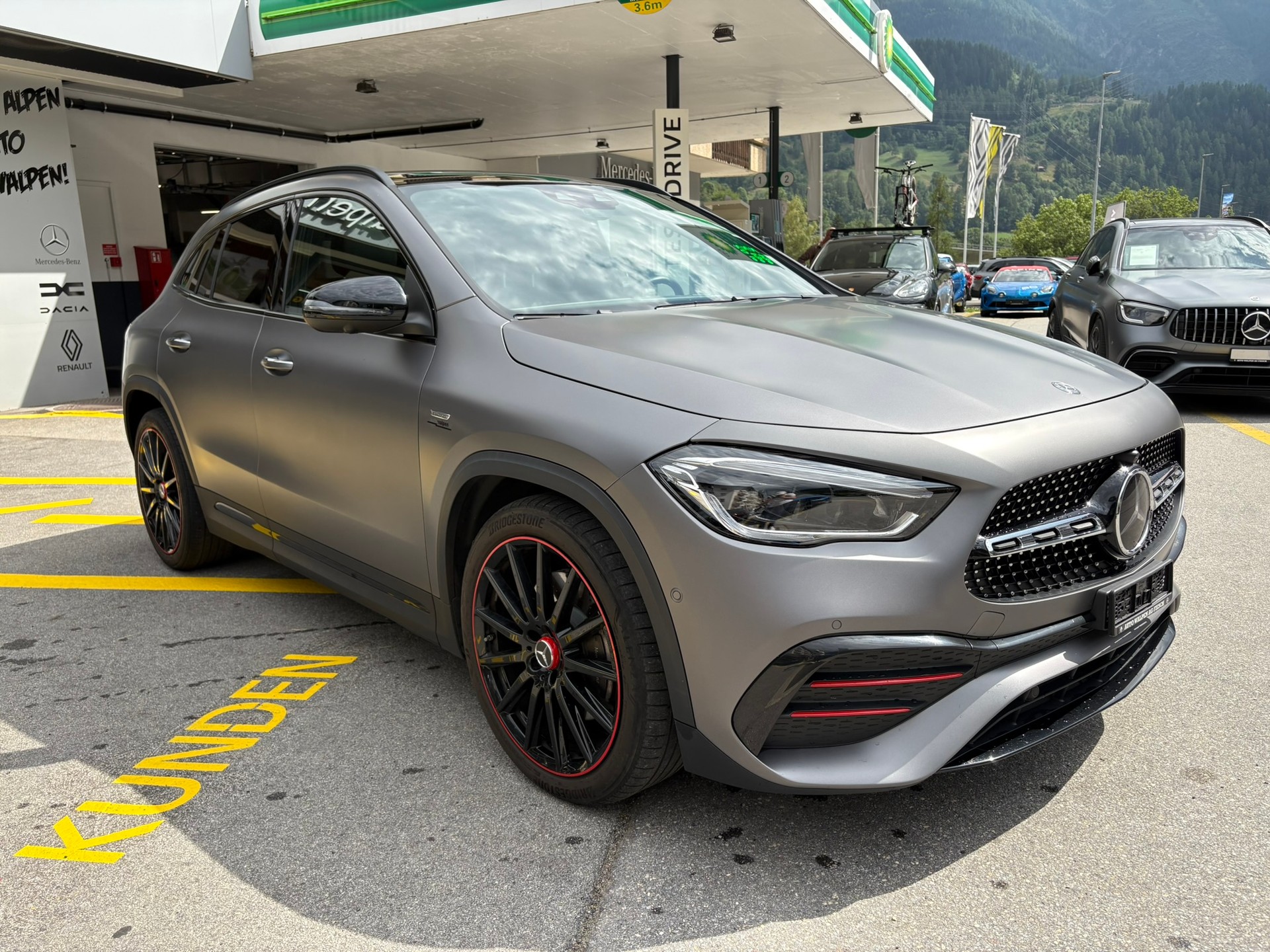MERCEDES-BENZ GLA 250 Edition 1. 4Matic-showroom-element-2
