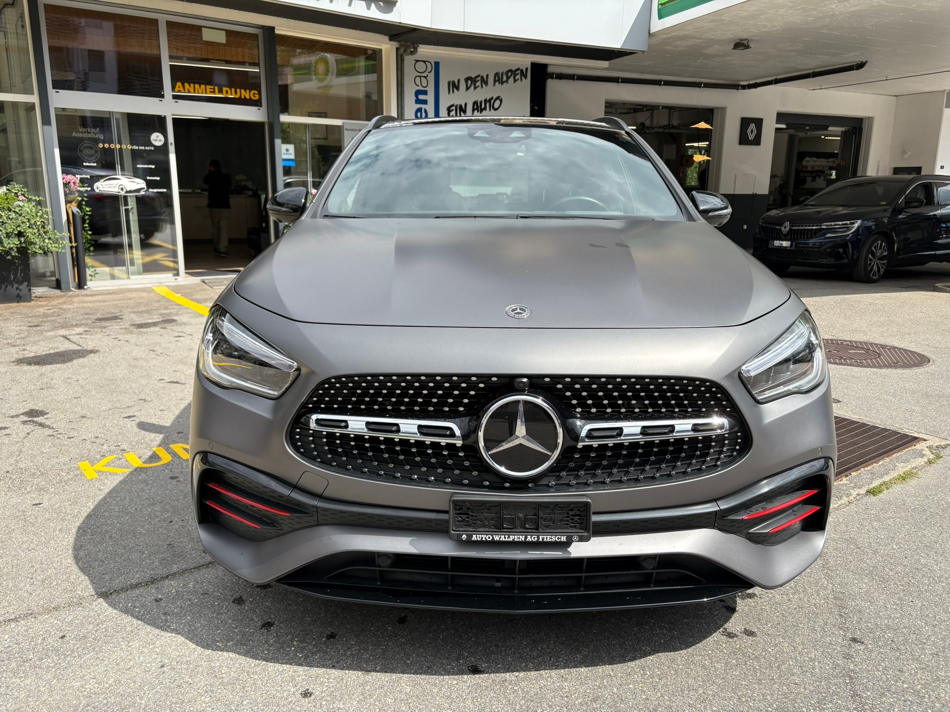 MERCEDES-BENZ GLA 250 Edition 1. 4Matic-showroom-element-1