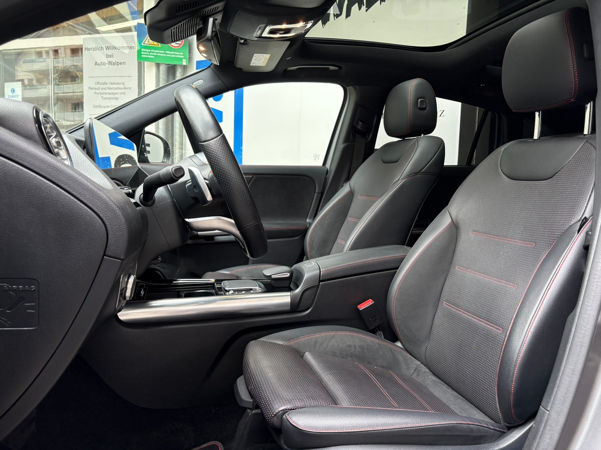 MERCEDES-BENZ GLA 250 Edition 1. 4Matic-image-8