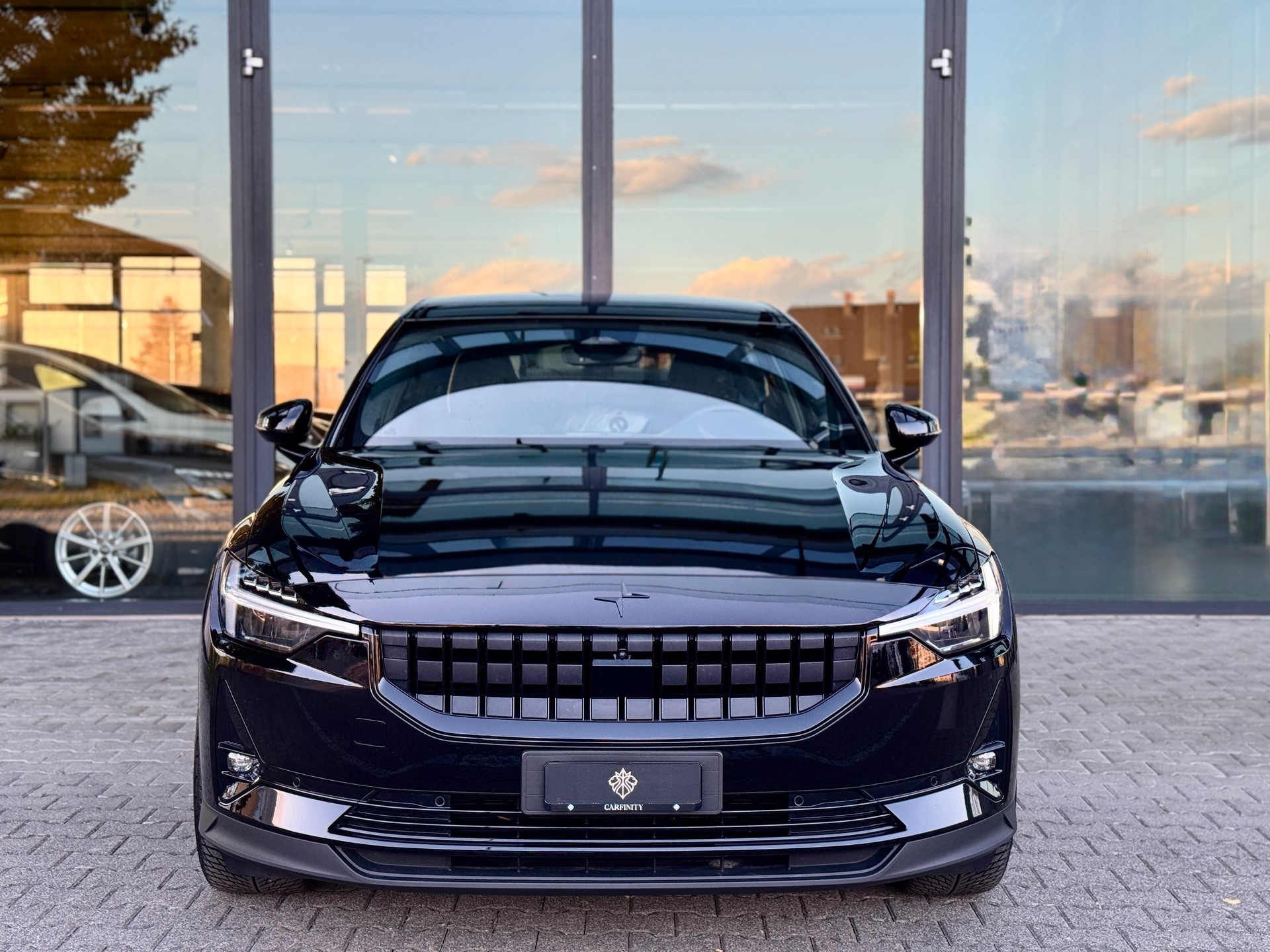 POLESTAR Polestar 2 Long Range Dual 78 kWh MY23-showroom-element-1