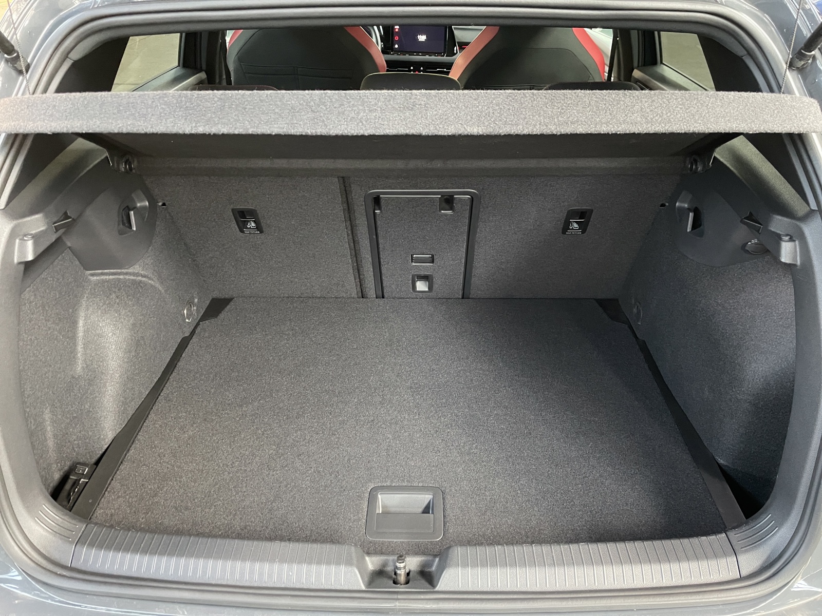 VW Golf VIII 2.0 TSI GTI DSG-image-10