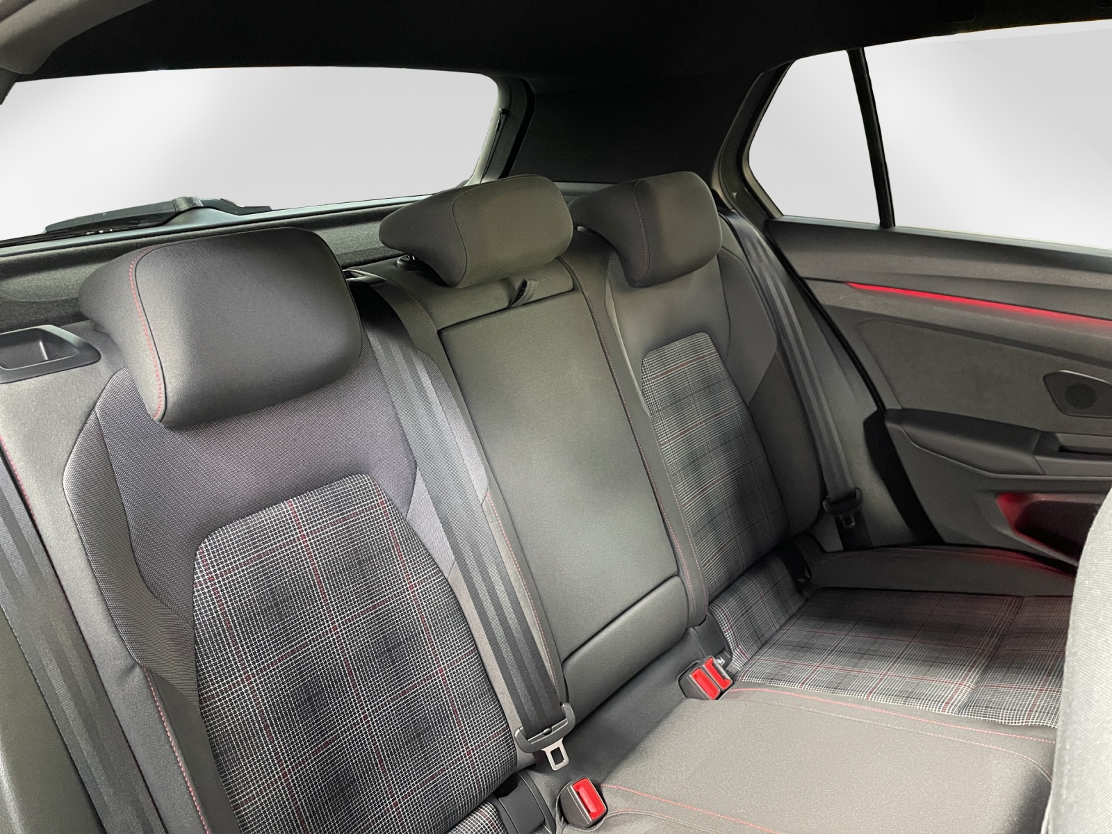 VW Golf VIII 2.0 TSI GTI DSG-image-9