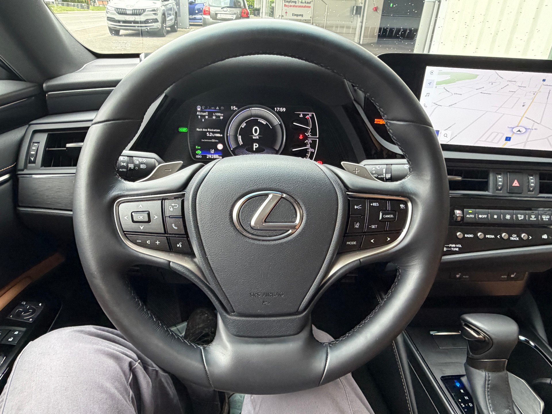 LEXUS ES 300h Comfort-image-17