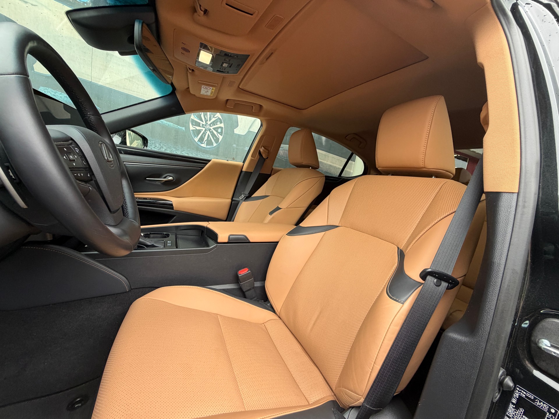 LEXUS ES 300h Comfort-image-9
