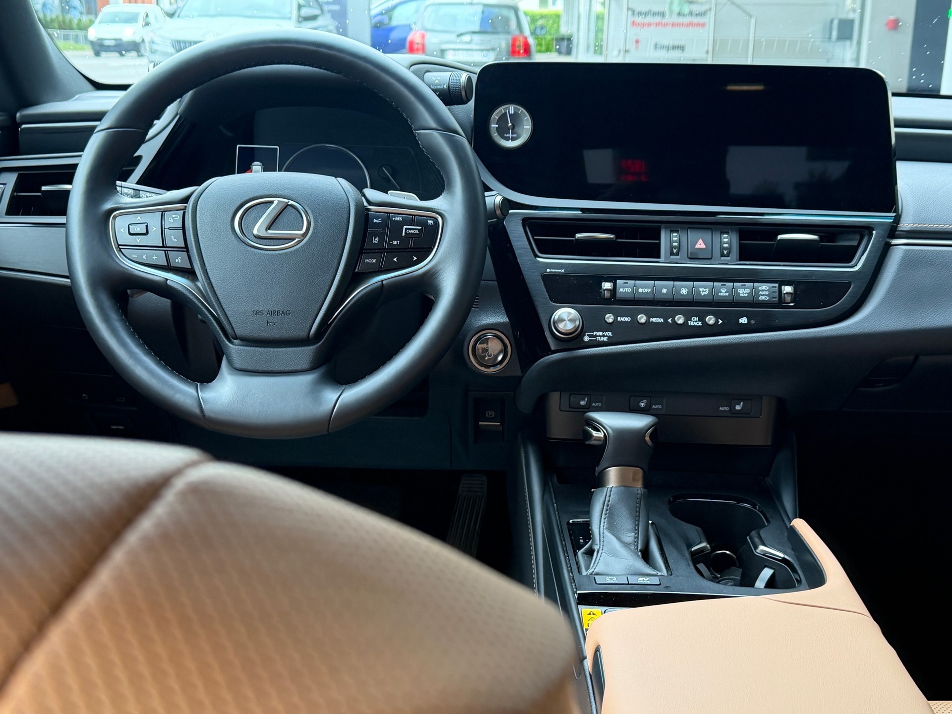LEXUS ES 300h Comfort-image-8