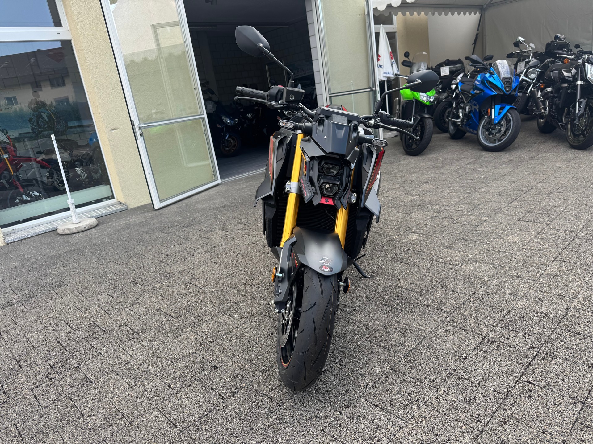 SUZUKI GSX-S 1000-image-1