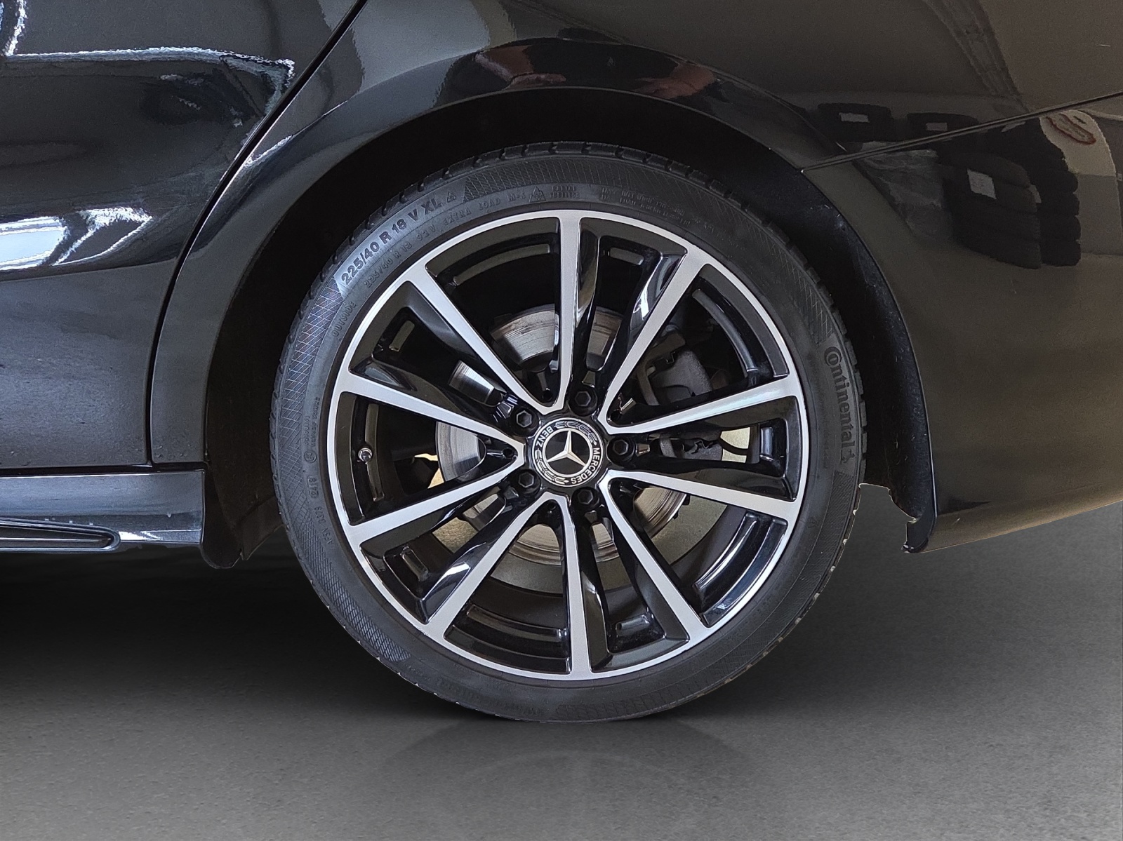 MERCEDES-BENZ CLA 250 AMG Line 4Matic-image-5