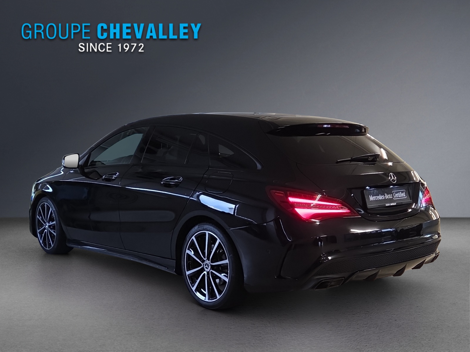 MERCEDES-BENZ CLA 250 AMG Line 4Matic-showroom-element-3