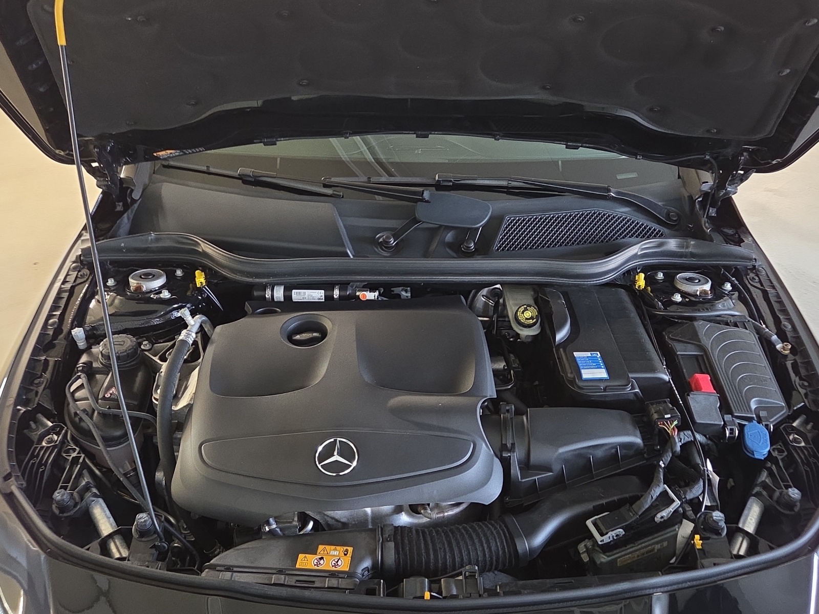 MERCEDES-BENZ CLA 250 AMG Line 4Matic-image-21