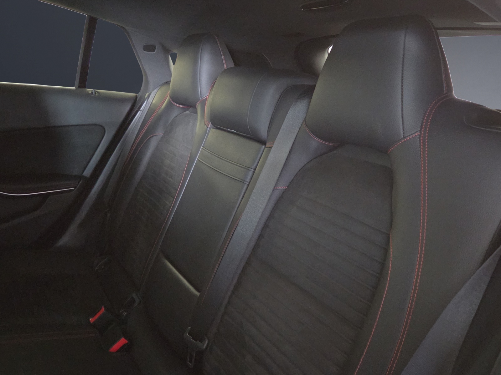 MERCEDES-BENZ CLA 250 AMG Line 4Matic-image-18