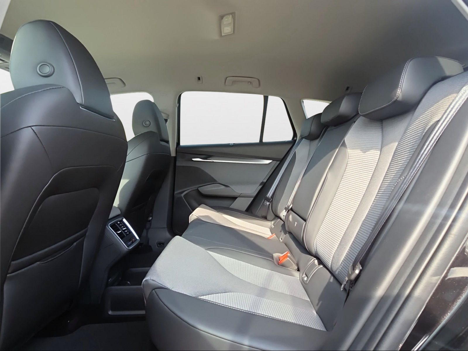 SKODA Enyaq 85x Dynamic 4x4-image-10