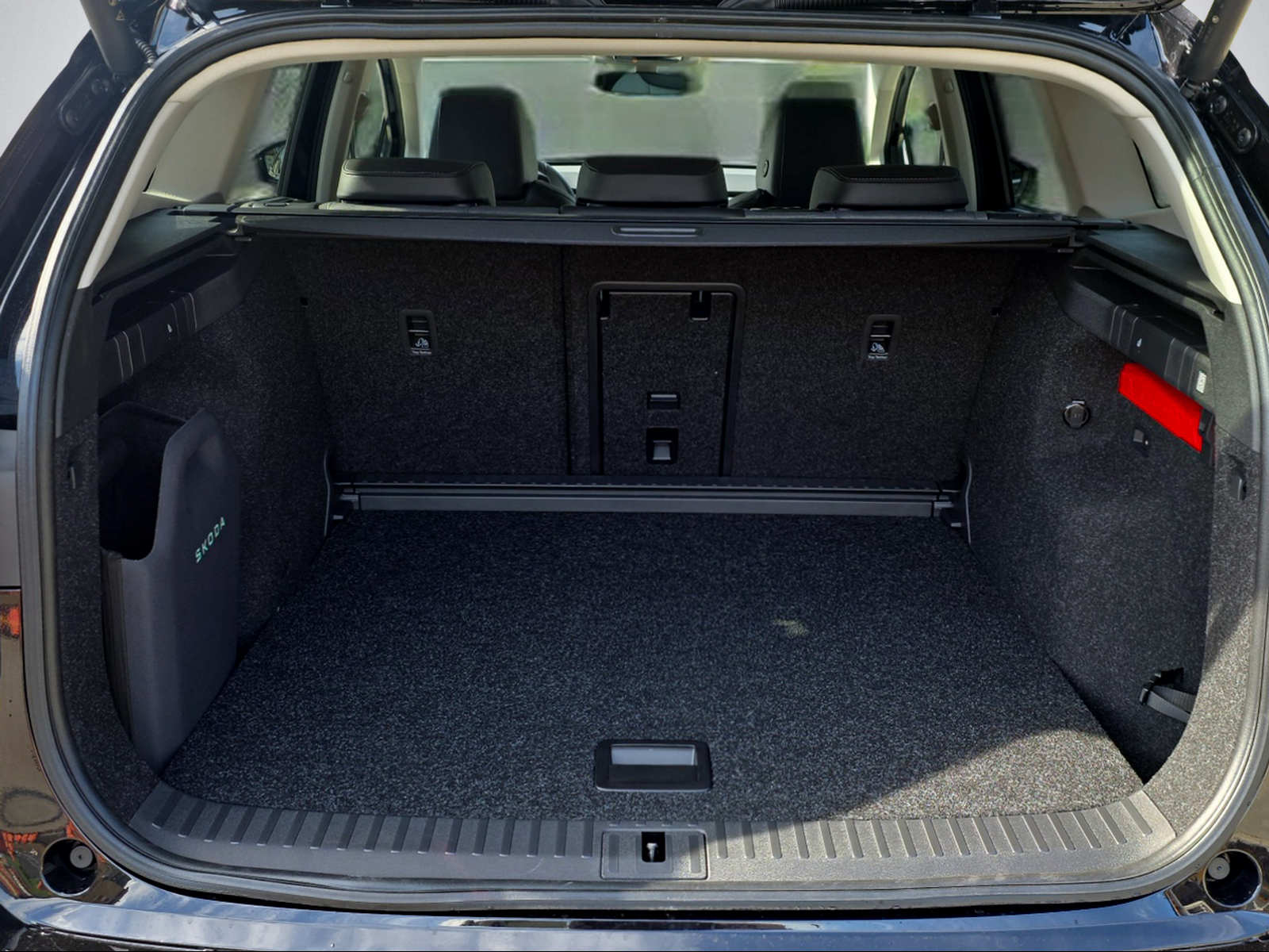 SKODA Enyaq 85x Dynamic 4x4-image-11