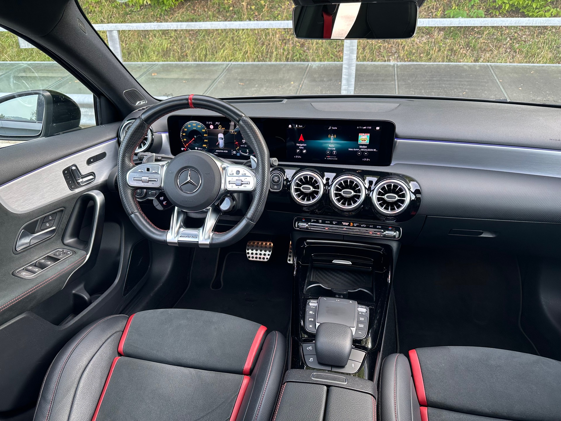 MERCEDES-BENZ A 35 AMG 4matic-image-7