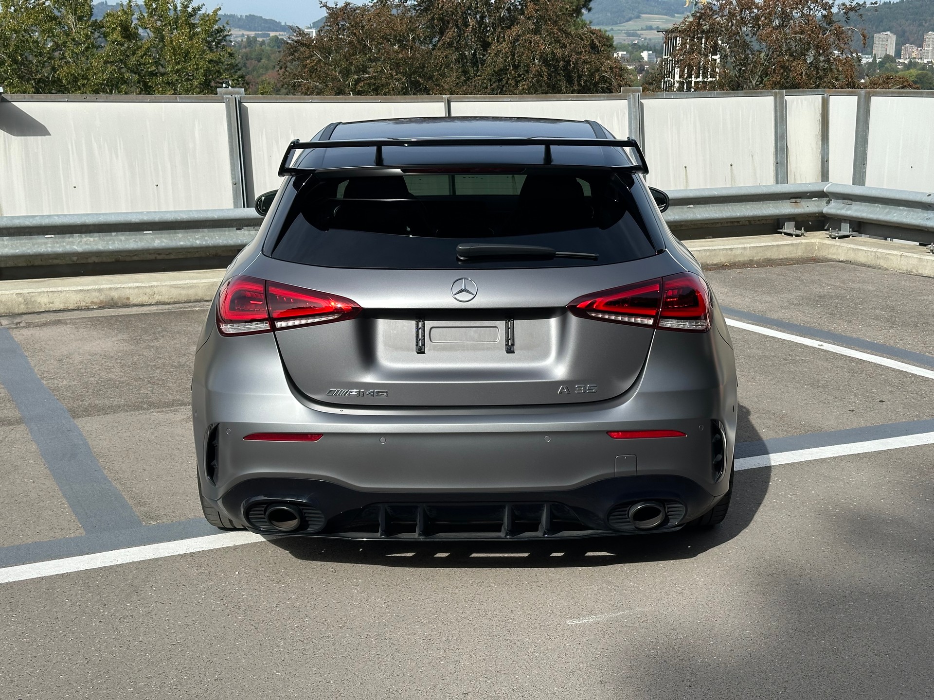MERCEDES-BENZ A 35 AMG 4matic-image-3