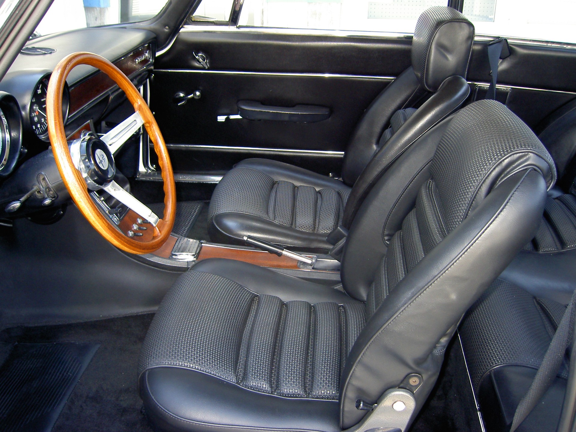 ALFA ROMEO 1750 GTV (1. Serie)-image-9