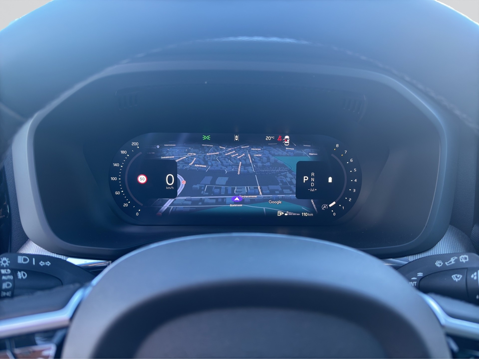 VOLVO XC60 B5 Benzin Mild Hybrid AWD Plus Black Edition-image-6