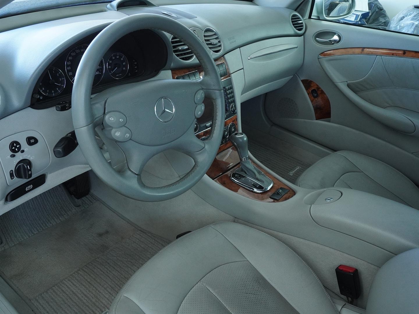 MERCEDES-BENZ CLK 240 Elégance Cabriolet-showroom-element-3
