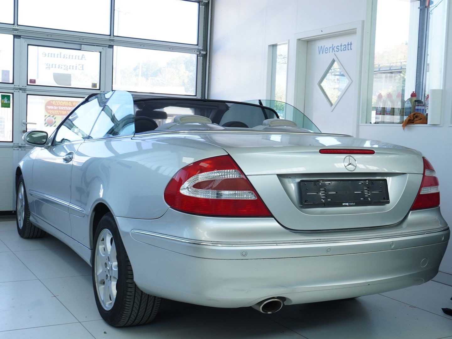 MERCEDES-BENZ CLK 240 Elégance Cabriolet-showroom-element-1