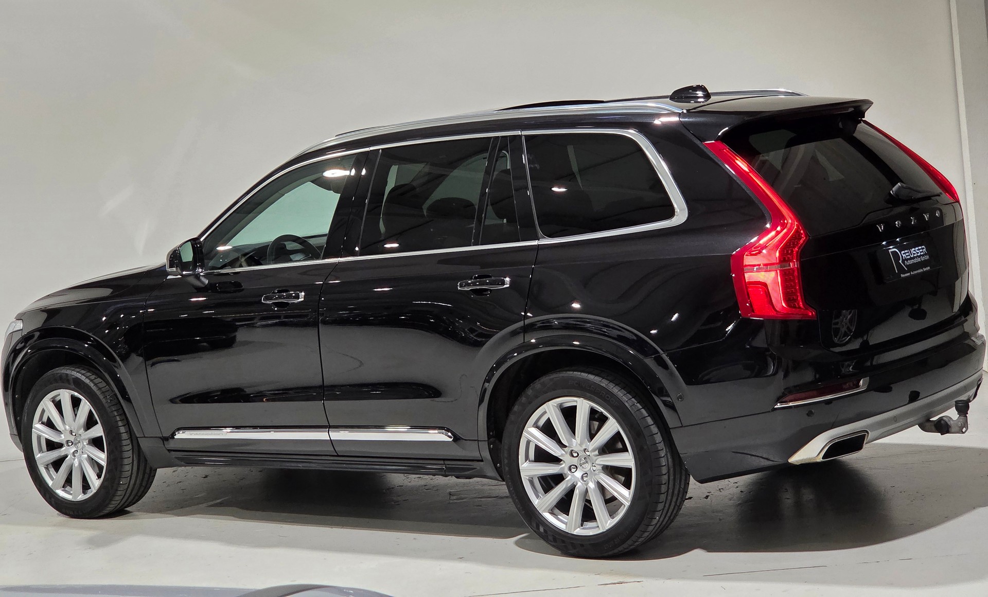 VOLVO XC90 D5 AWD Inscription Geartronic, MFK 16.09.2026-showroom-element-2