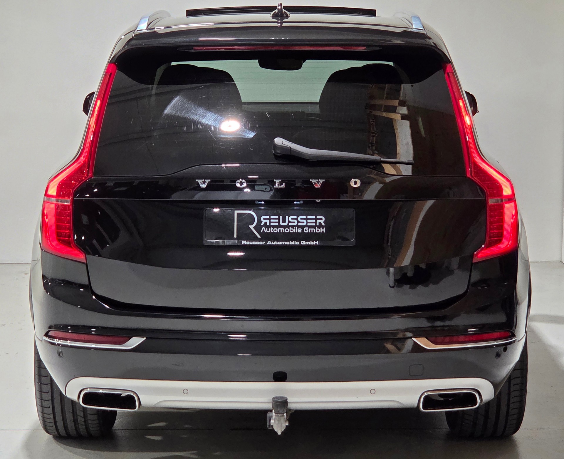 VOLVO XC90 D5 AWD Inscription Geartronic, MFK 16.09.2026-showroom-element-3