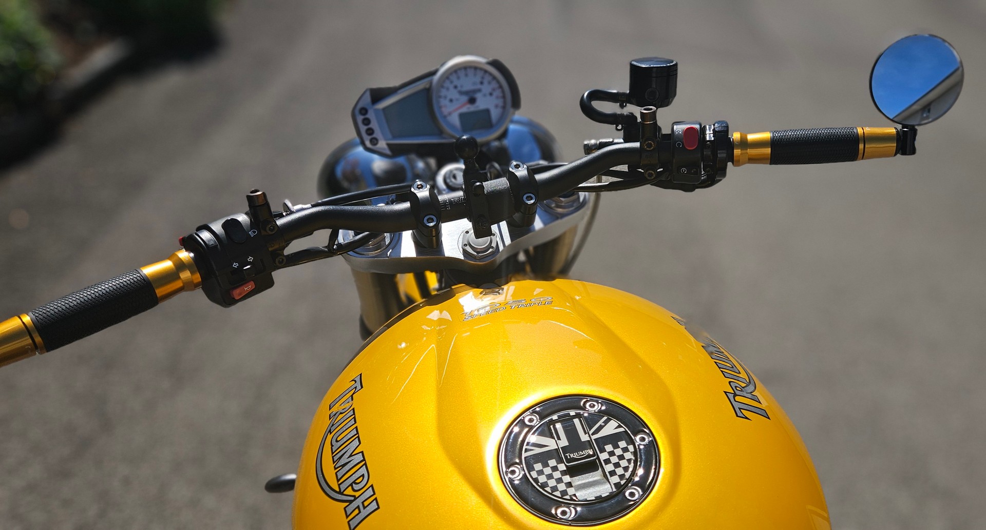 TRIUMPH Speed Triple 1050-image-11