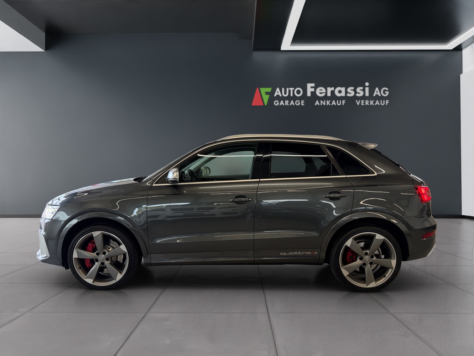 AUDI RS Q3 2.5 TFSI quattro S-tronic-showroom-element-1
