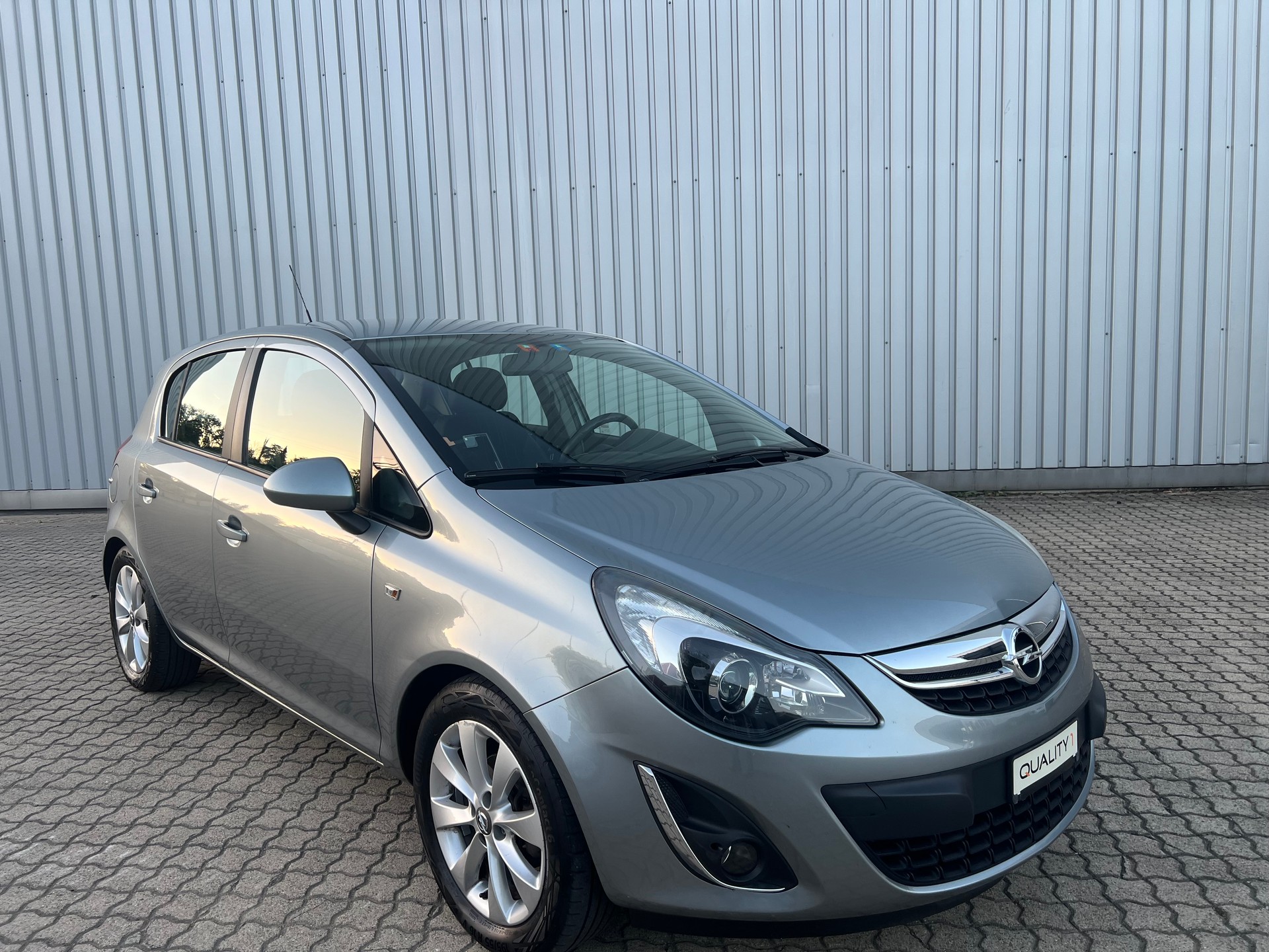 OPEL Corsa 1.4 TP Anniversary Edition Automatic-showroom-element-1
