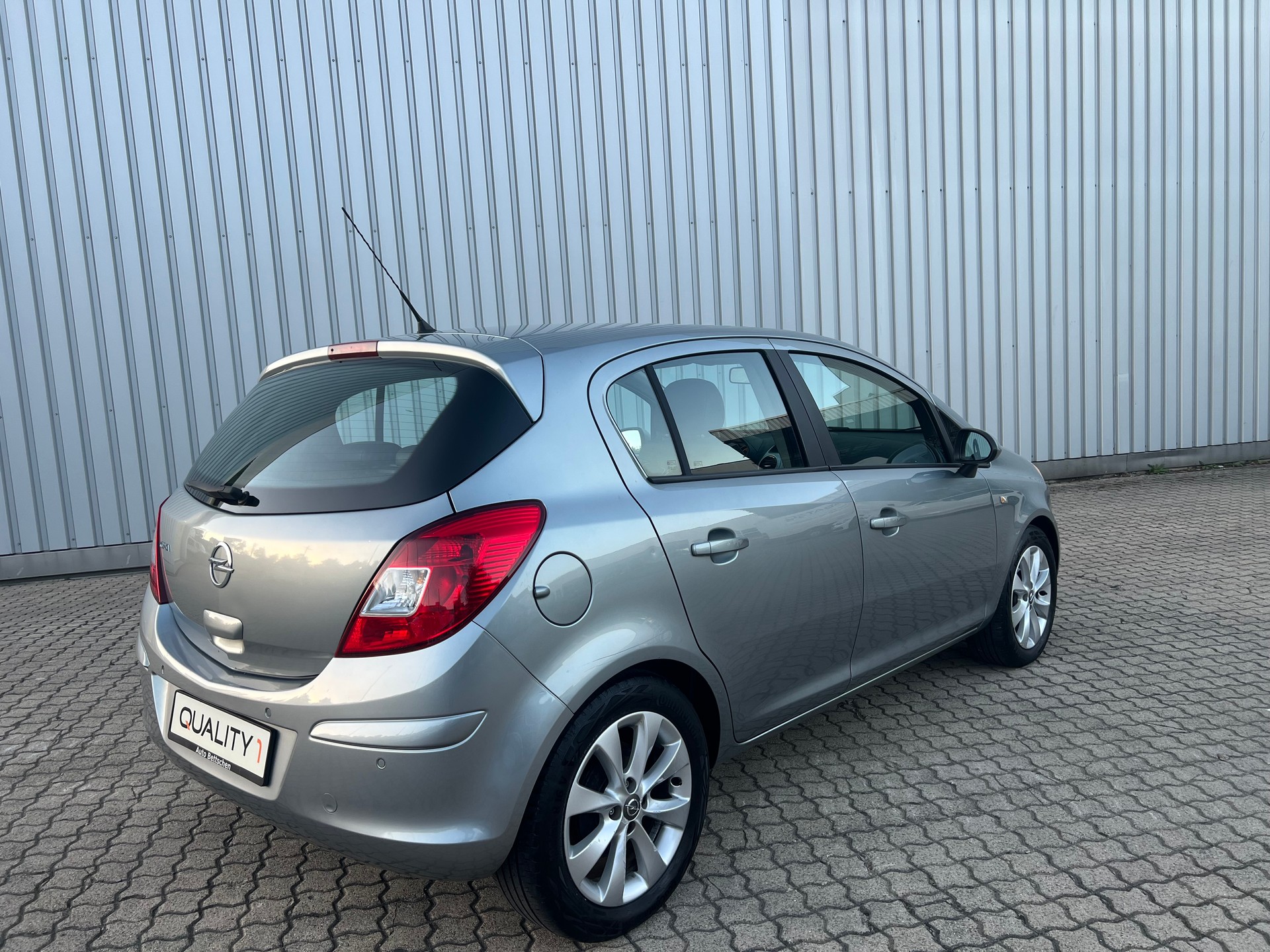OPEL Corsa 1.4 TP Anniversary Edition Automatic-showroom-element-3