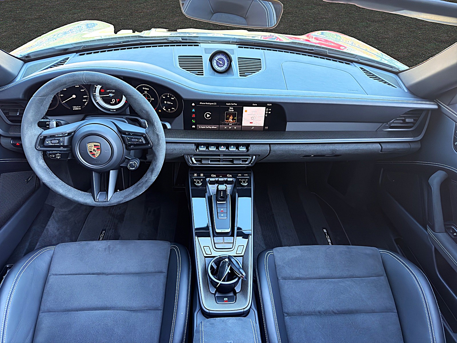 PORSCHE 911 Cabriolet 3.0 Carrera GTS PDK / CH-Auslieferung-image-11