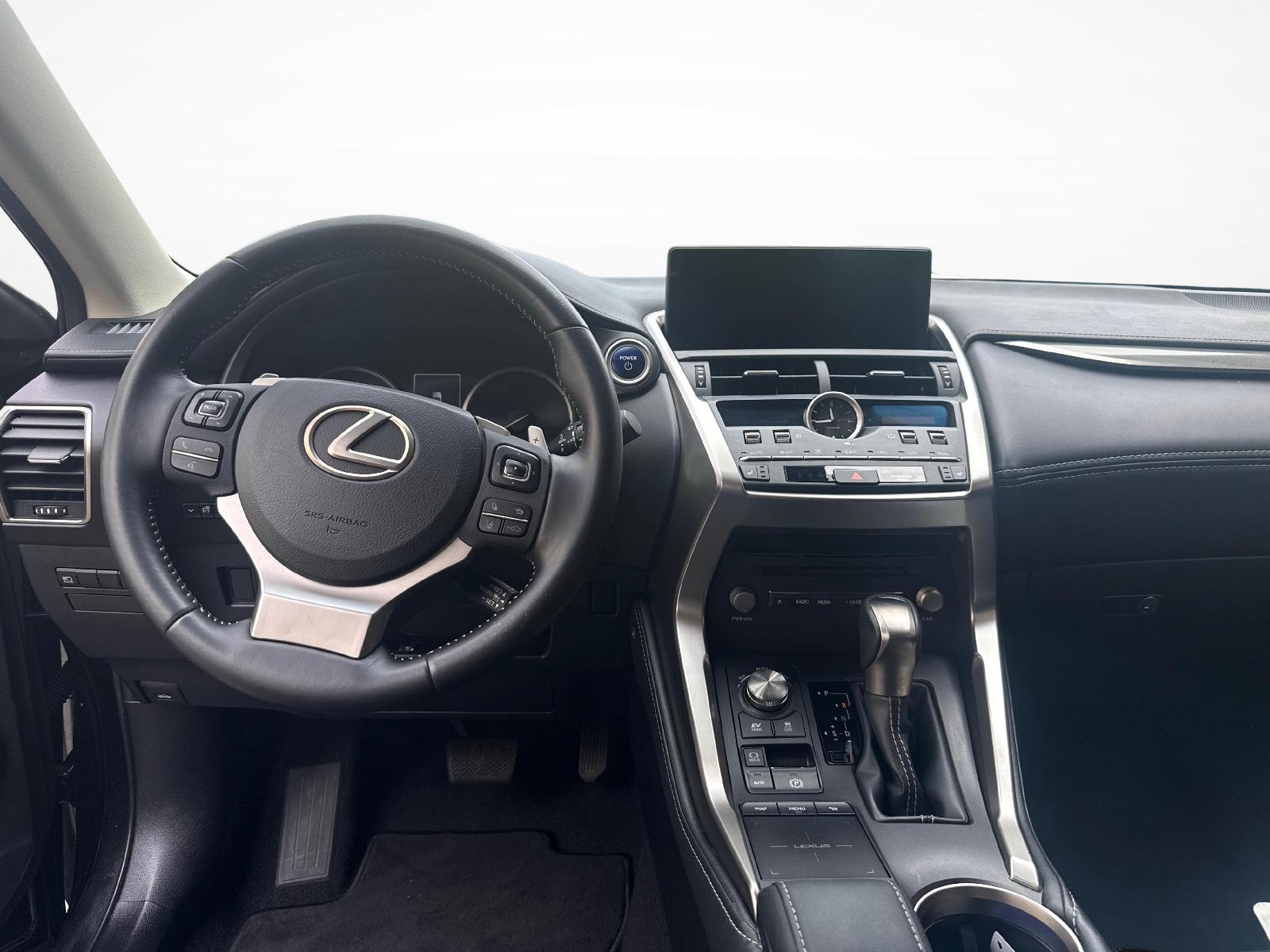 LEXUS NX 300h Comfort-image-8
