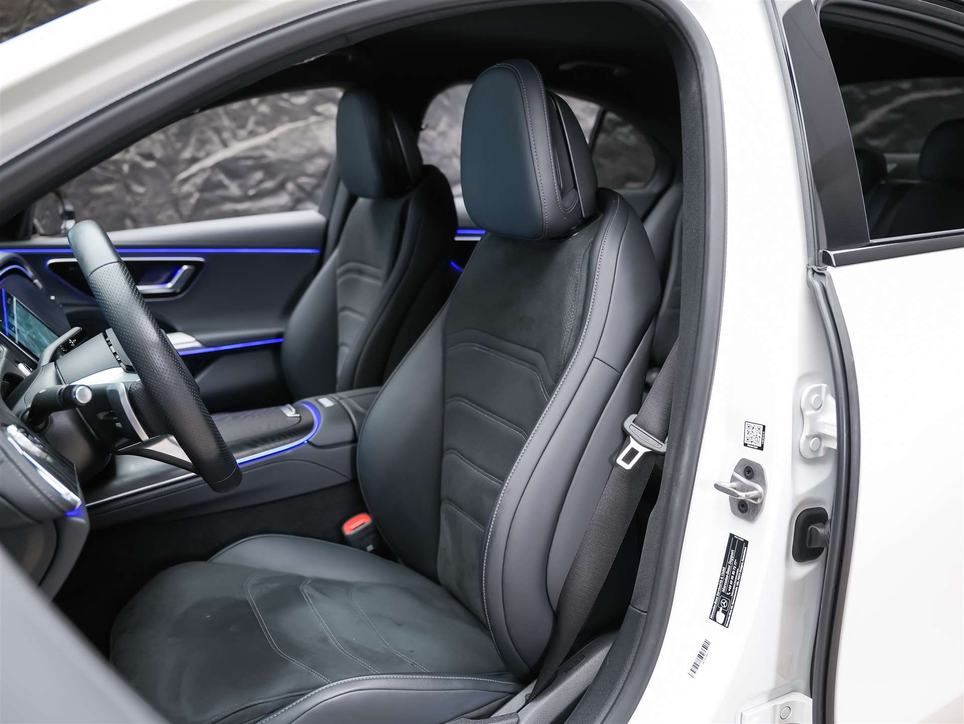 MERCEDES-BENZ E 200 AMG Line 9G-Tronic *Werksgarantie*21" Felgen*Lenkradheizung*-image-8